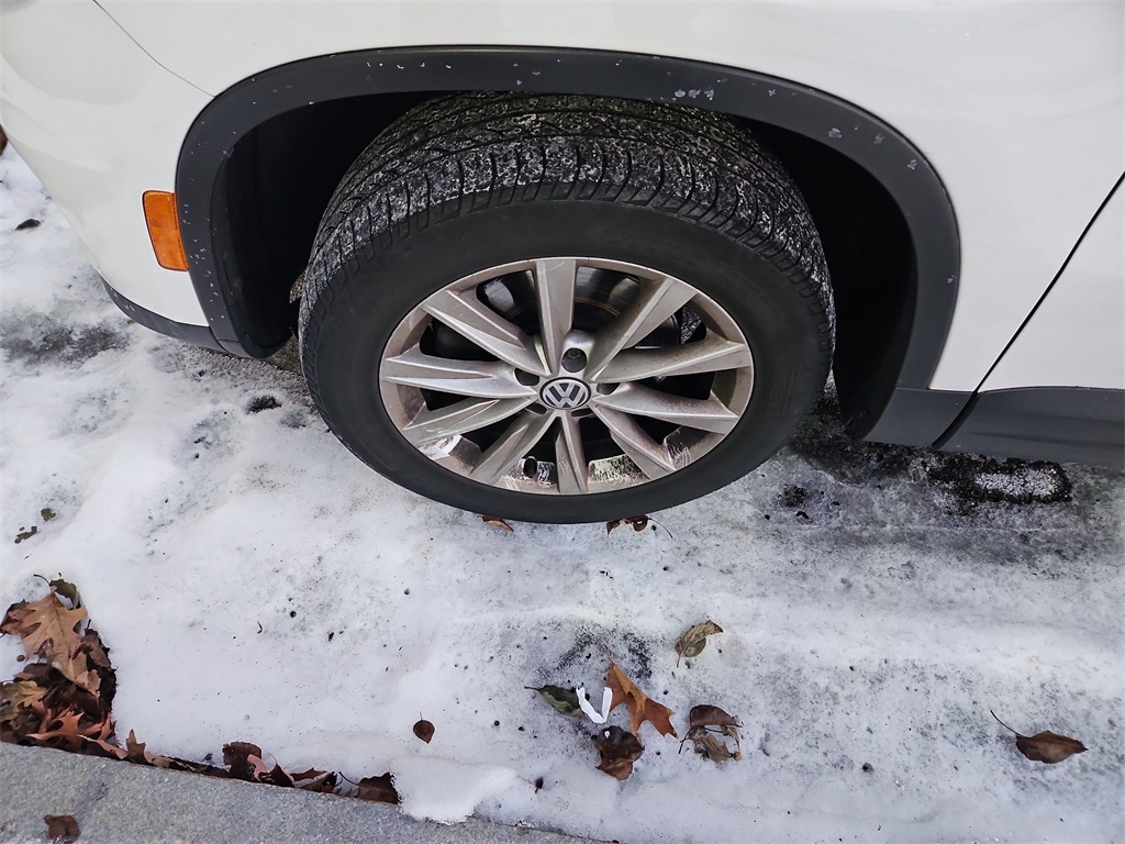 Used 2017 Volkswagen Tiguan Limited 2.0T SUV