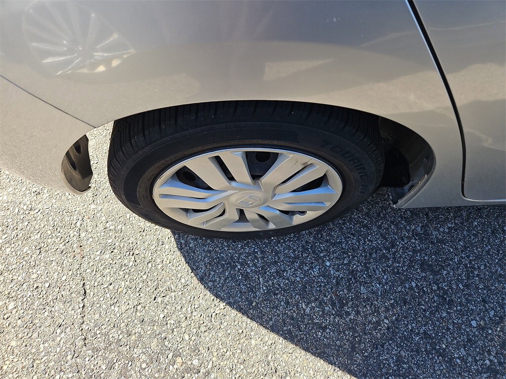 2016 Honda Fit LX photo 3