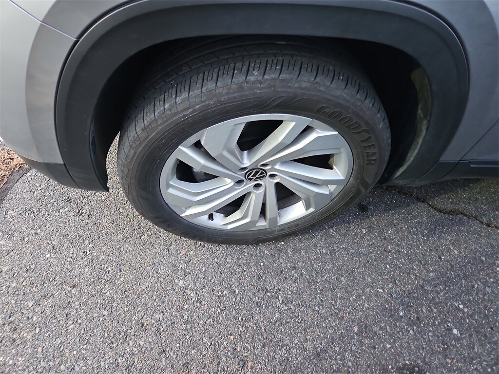 2022 Volkswagen Atlas V6 SE Technology photo 2