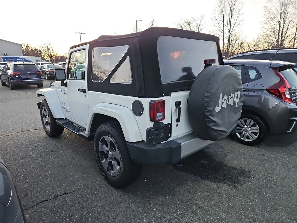 2017 Jeep Wrangler Sahara photo 2