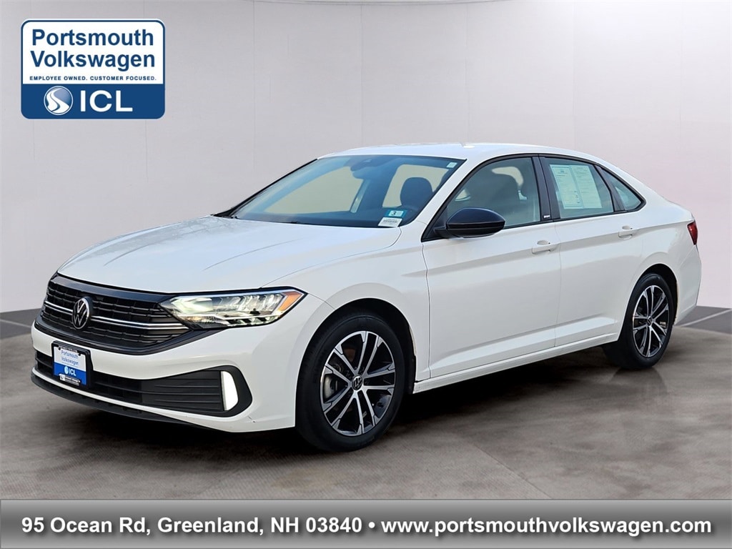 2024 Volkswagen Jetta Sport's photo