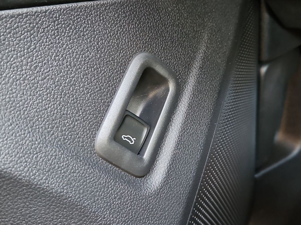 2025 Volkswagen Tiguan SE R-LINE BLACK - Photo 13