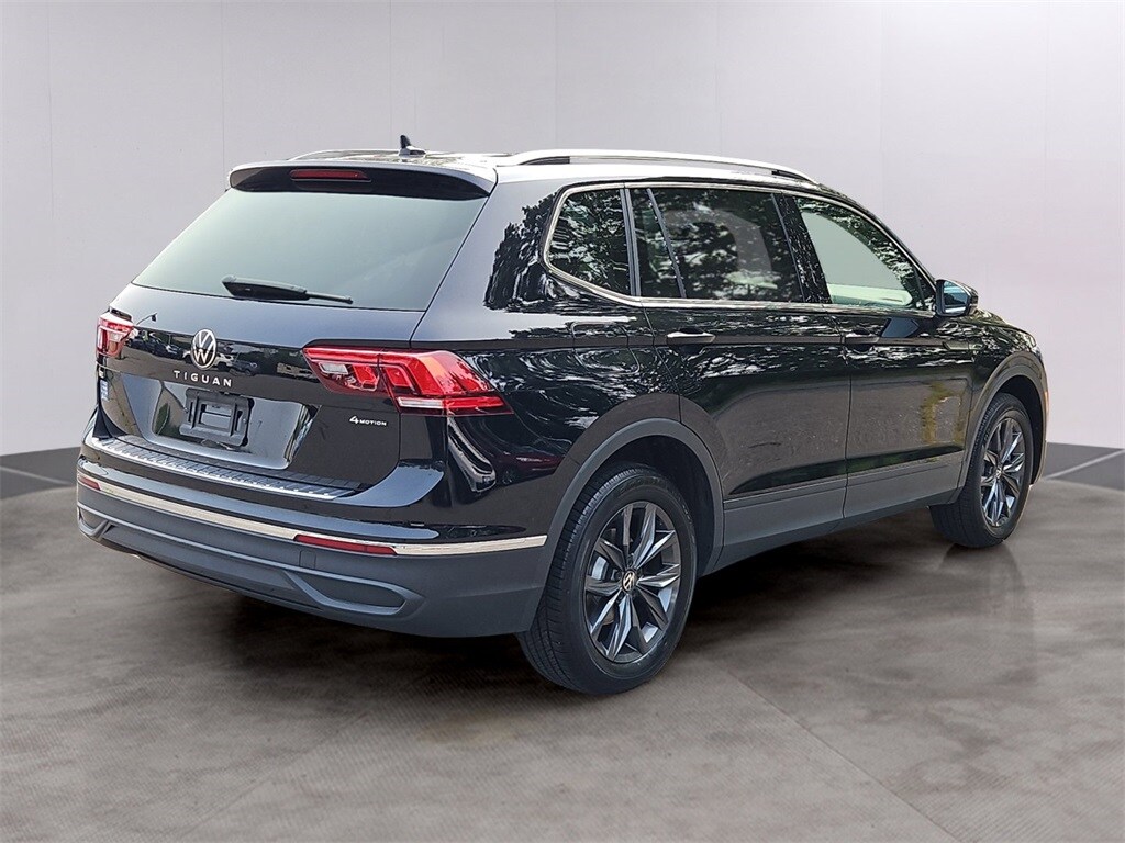 2022 Volkswagen Tiguan SE photo 4
