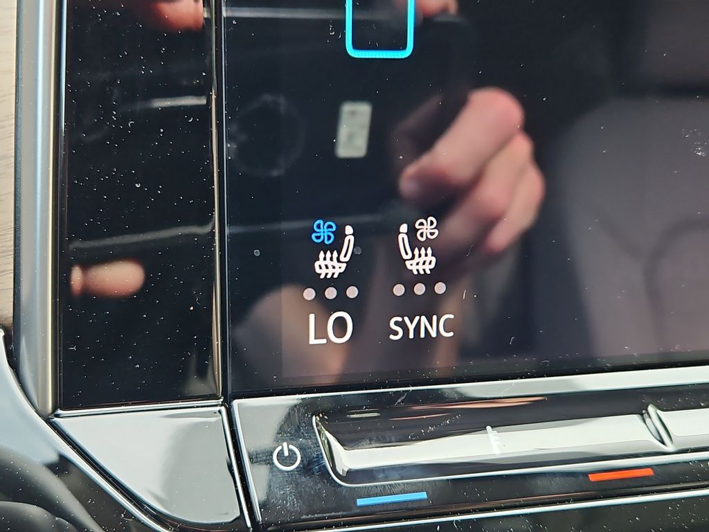 2026 Volkswagen Atlas SE - Photo 11