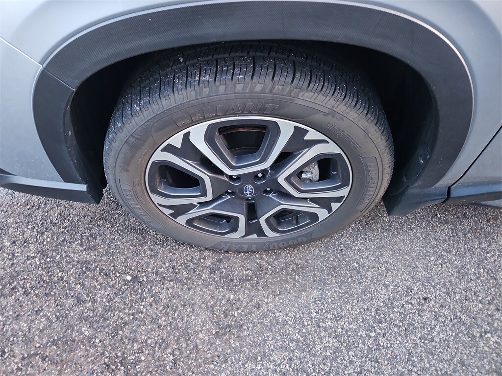 2023 Subaru Ascent Limited photo 3