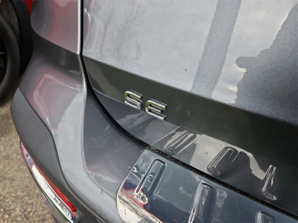 2022 Volkswagen Taos SE photo 4