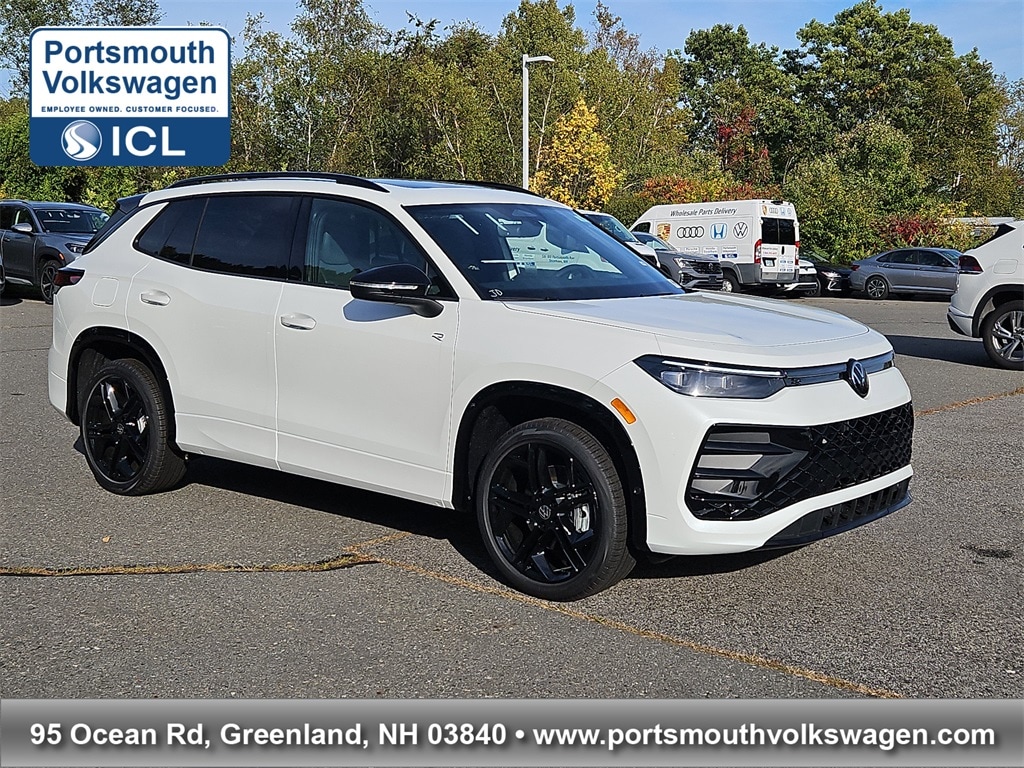 New 2025 Volkswagen Tiguan 2.0T SE R-Line Black SUV