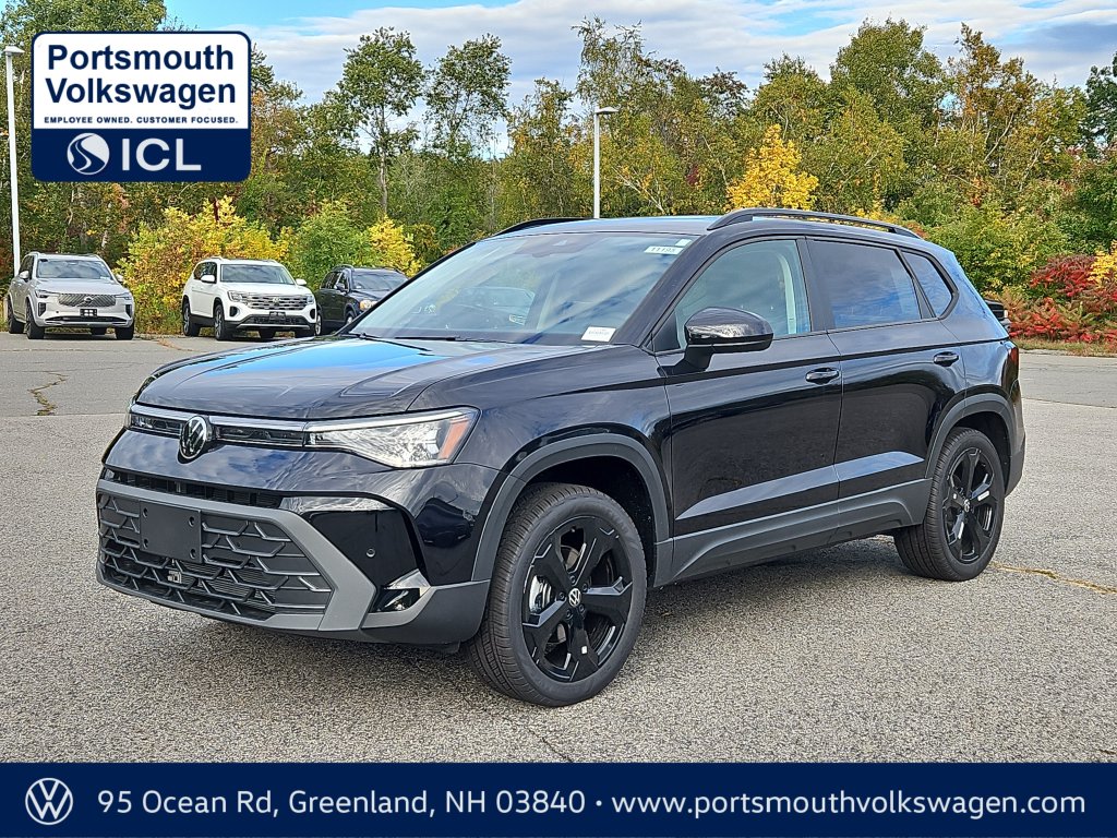 2027 Volkswagen Taos SE Black