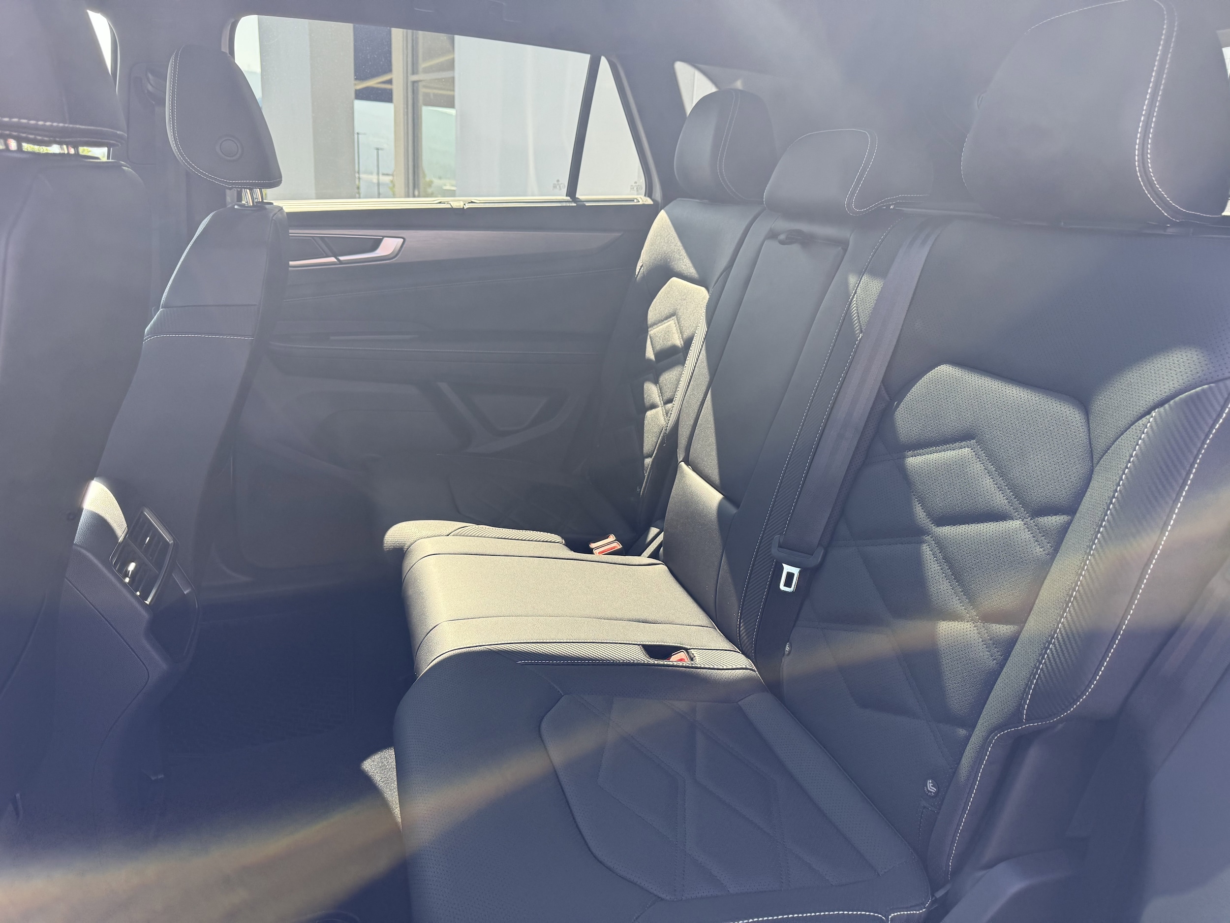 2026 Volkswagen Atlas Cross Sport SE w/Tech - Photo 25