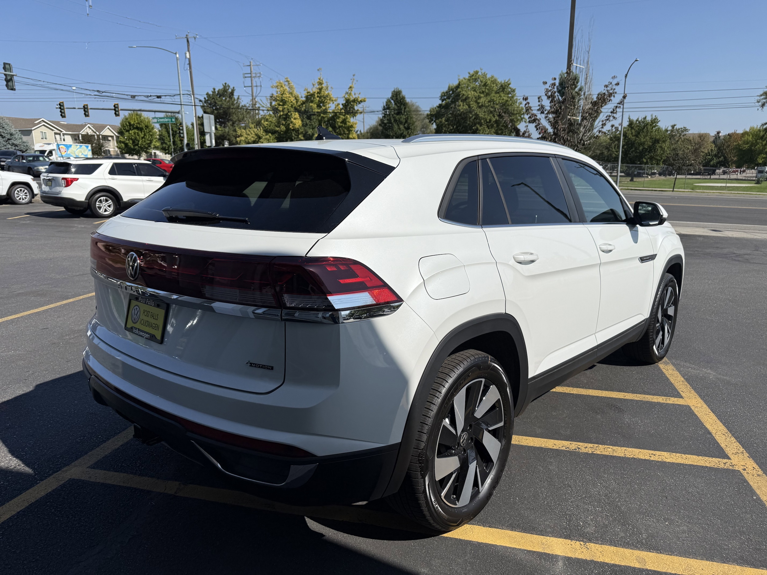 2026 Volkswagen Atlas Cross Sport SE w/Tech - Photo 3