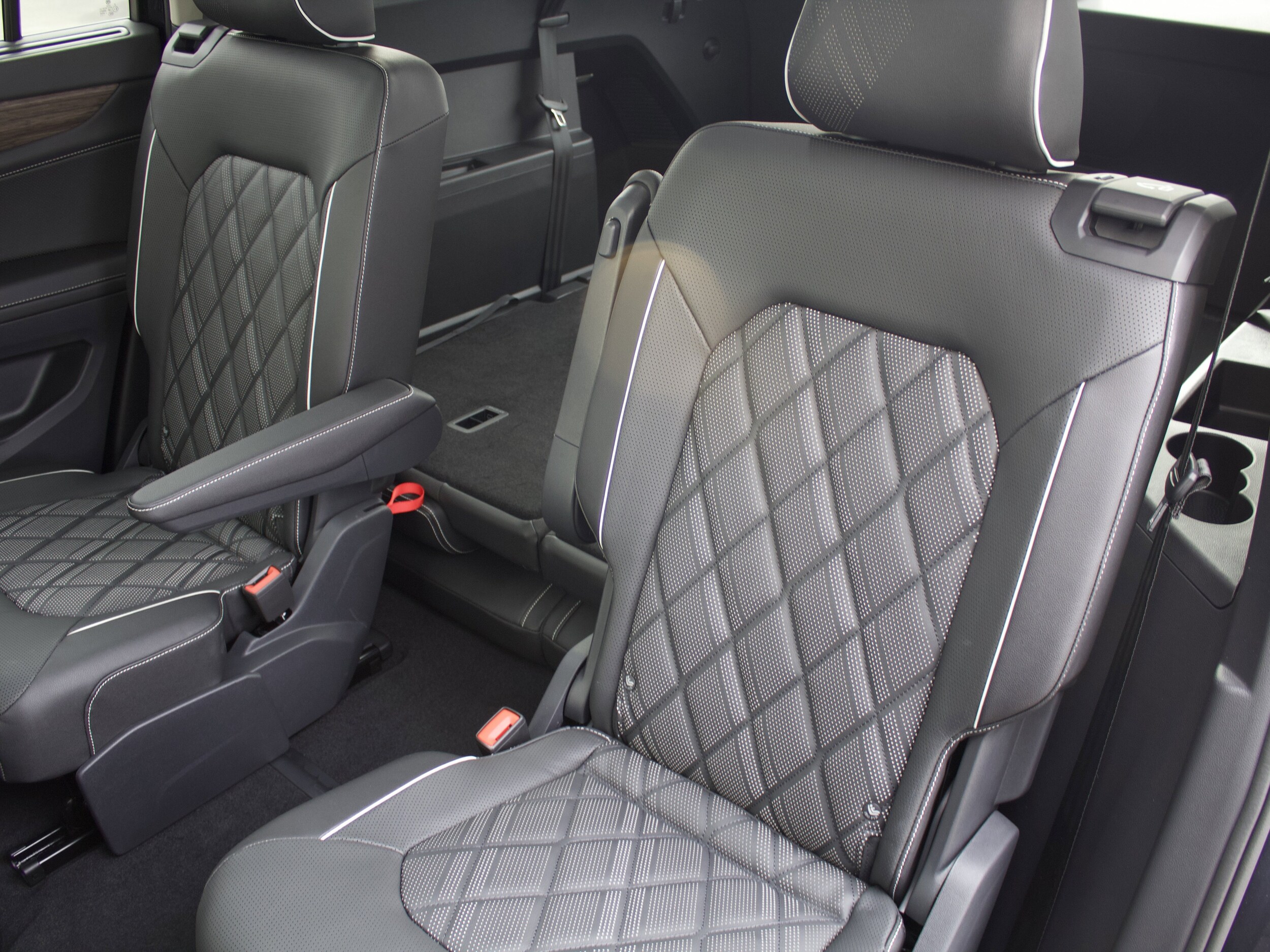 2026 Volkswagen Atlas SEL Premium R-Line - Photo 28