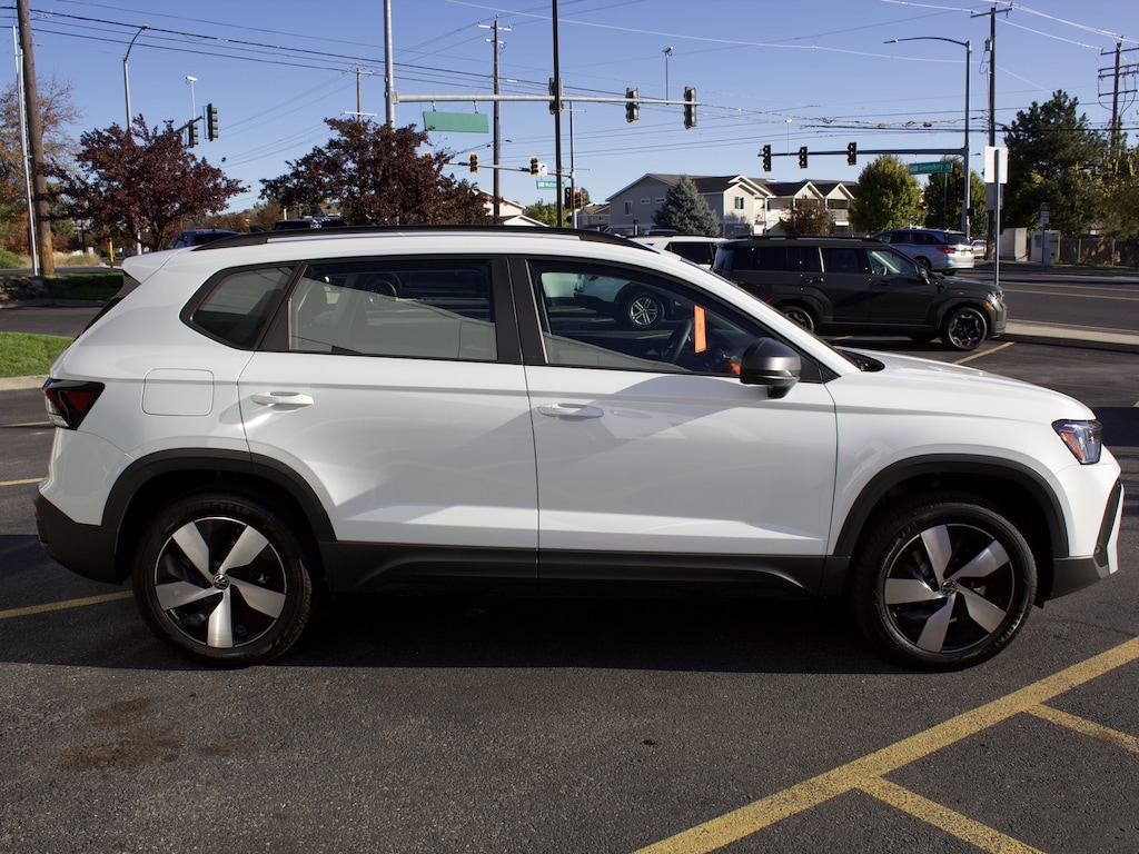 New 2025 Volkswagen Taos 1.5T S SUV