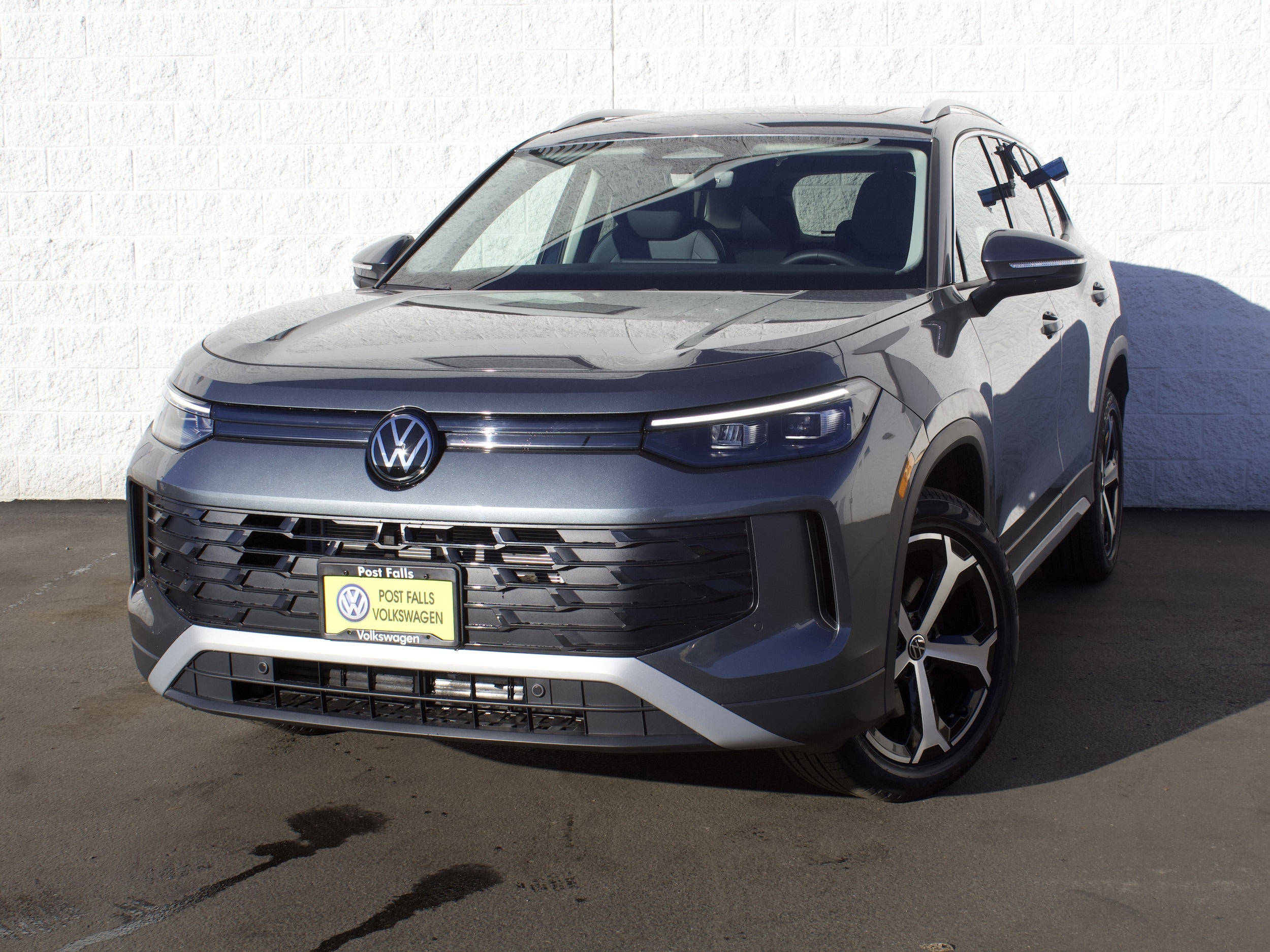 2026 Volkswagen Tiguan SE - Photo 3