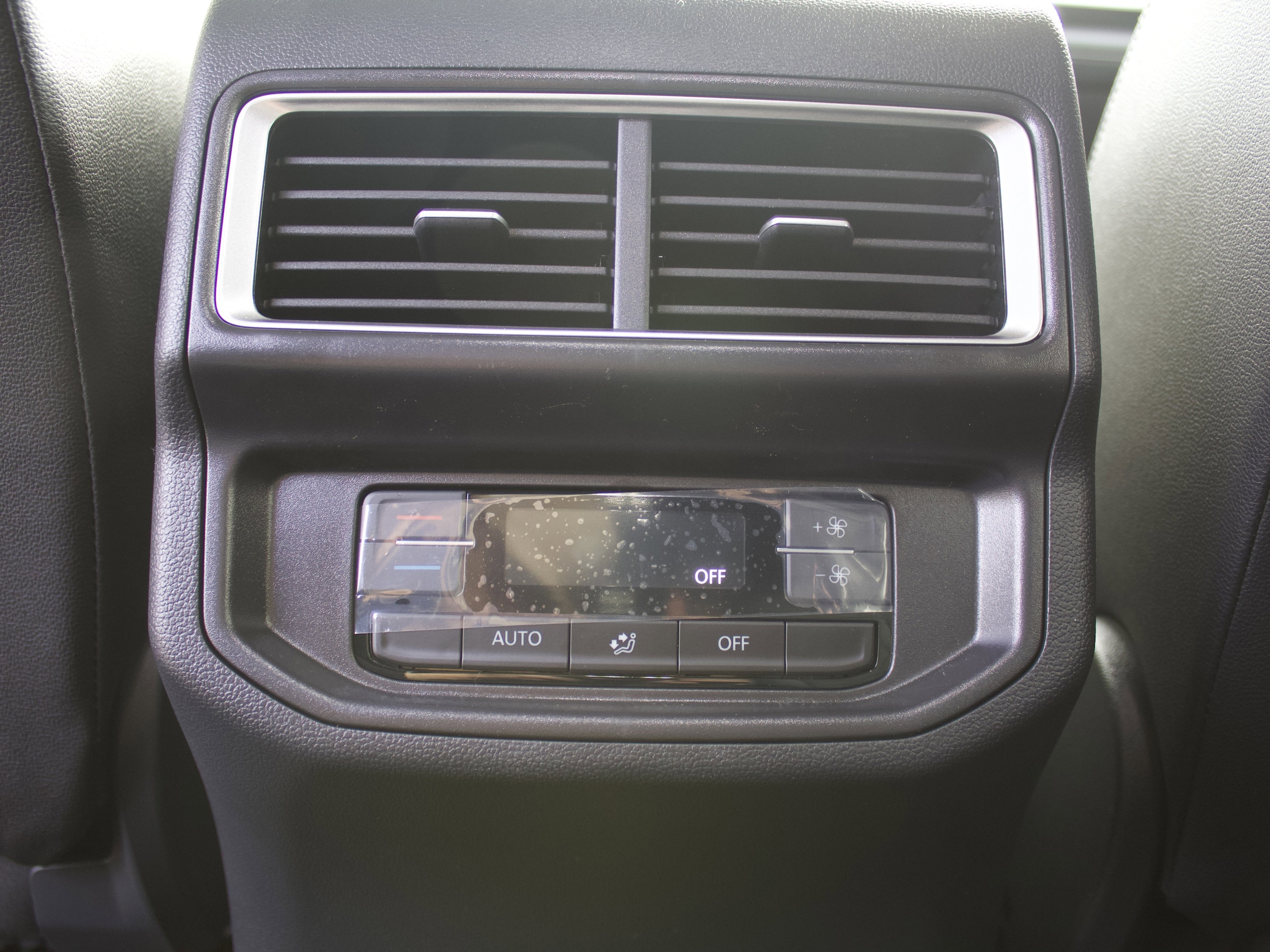 2026 Volkswagen Atlas SE - Photo 28