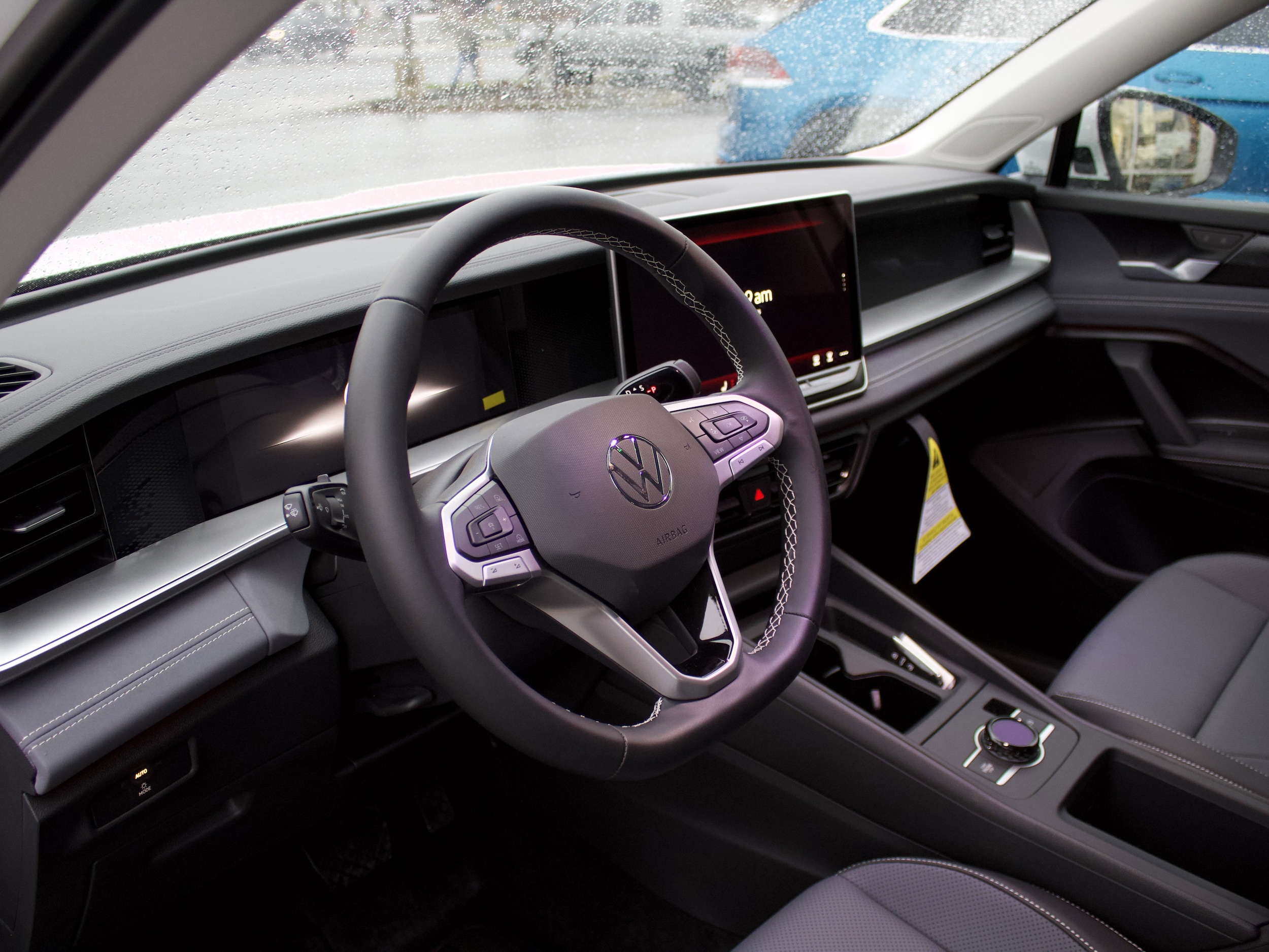 2026 Volkswagen Tiguan SE - Photo 10