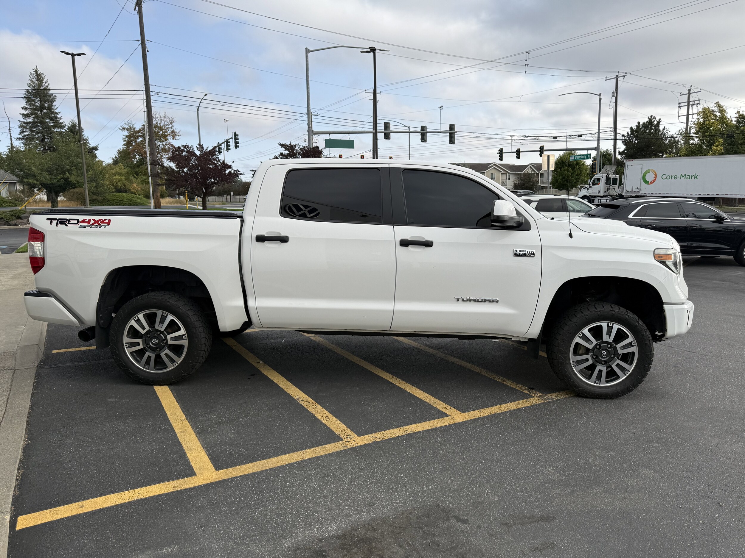 2018 Toyota Tundra SR5 photo 4