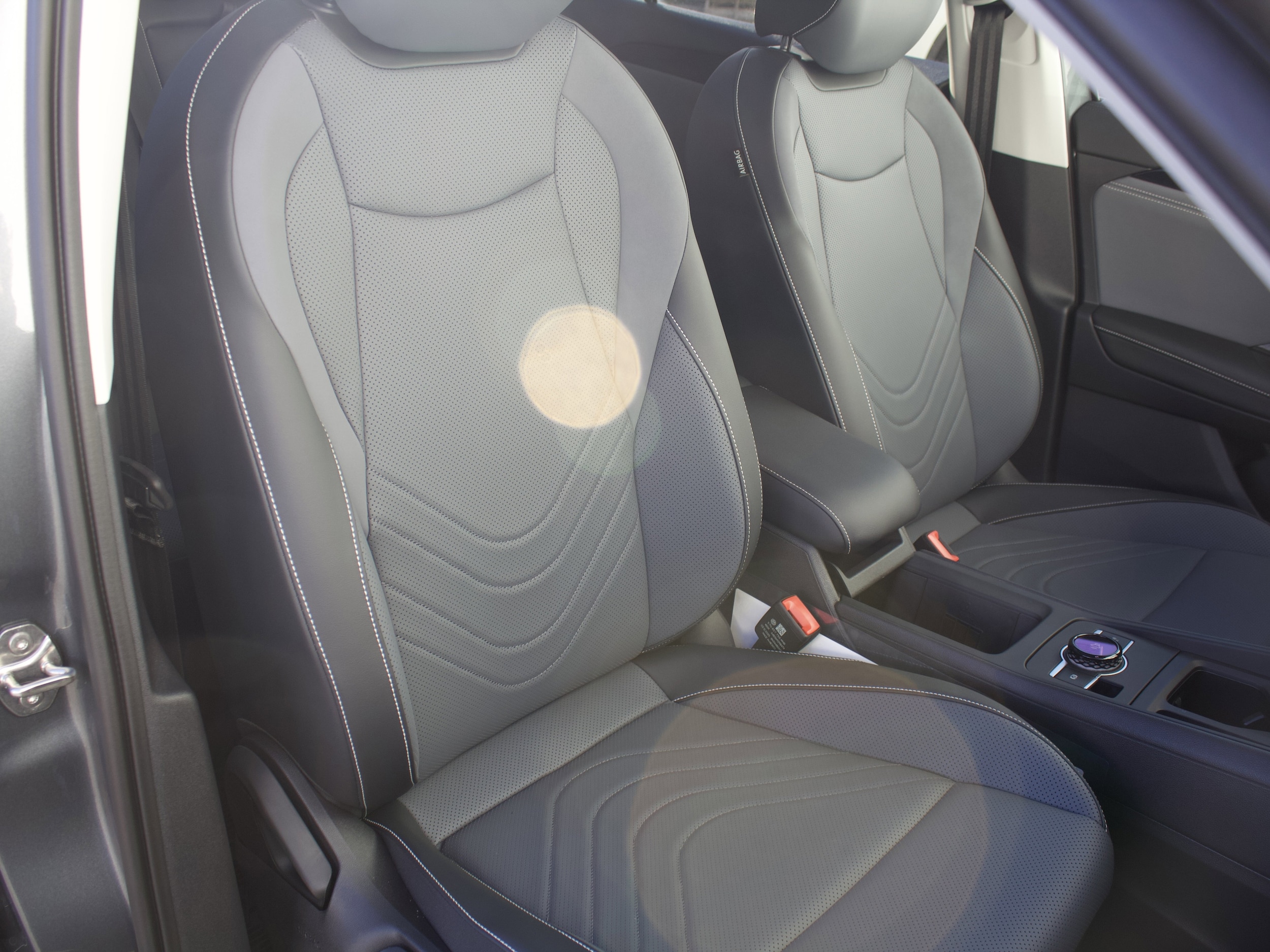 2026 Volkswagen Tiguan SE - Photo 39