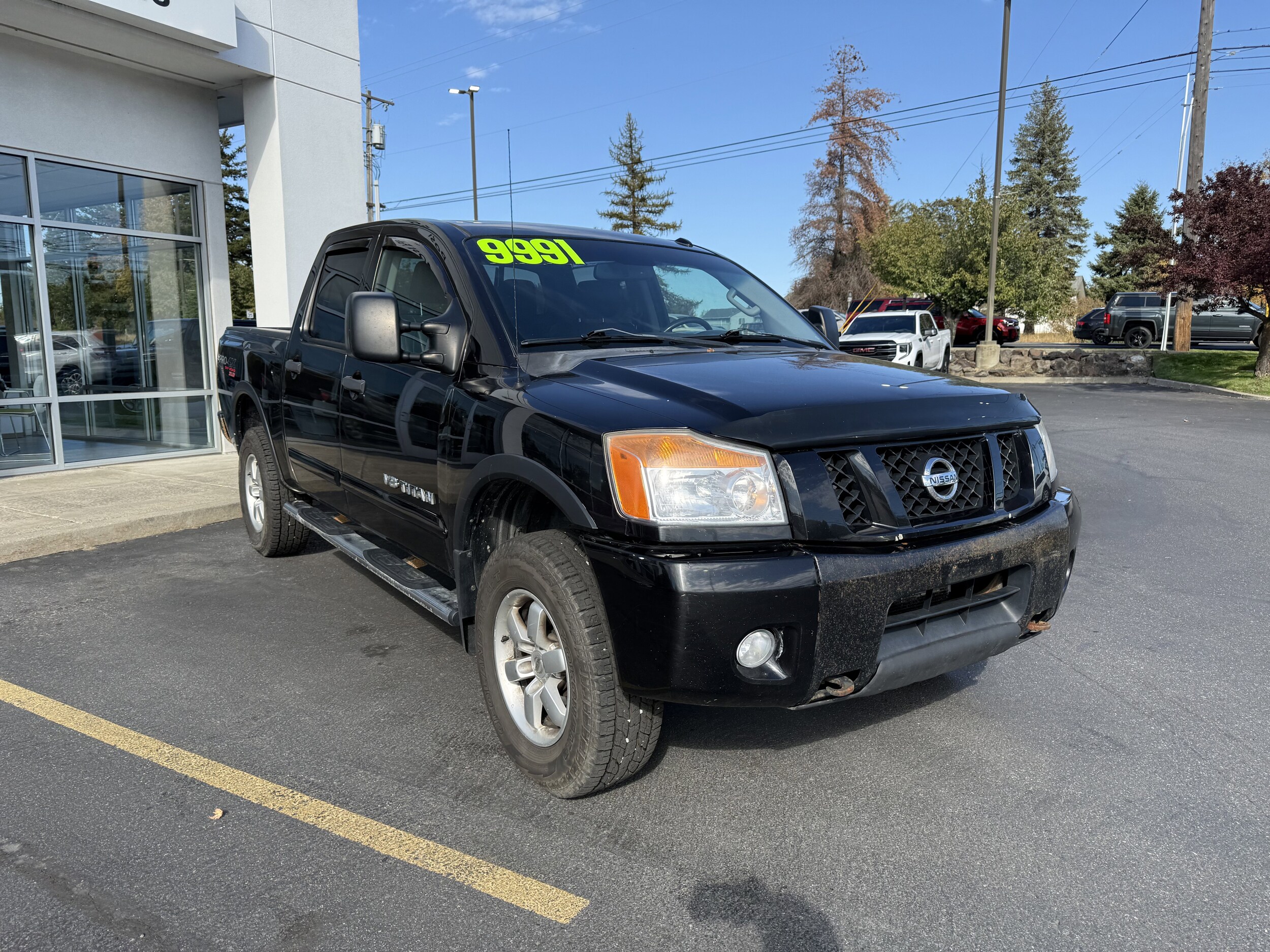 2012 Nissan Titan PRO-4X photo 2