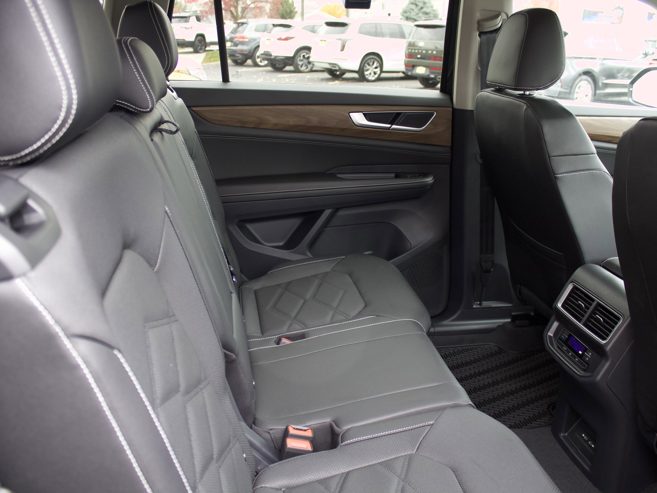 2026 Volkswagen Atlas SE - Photo 32