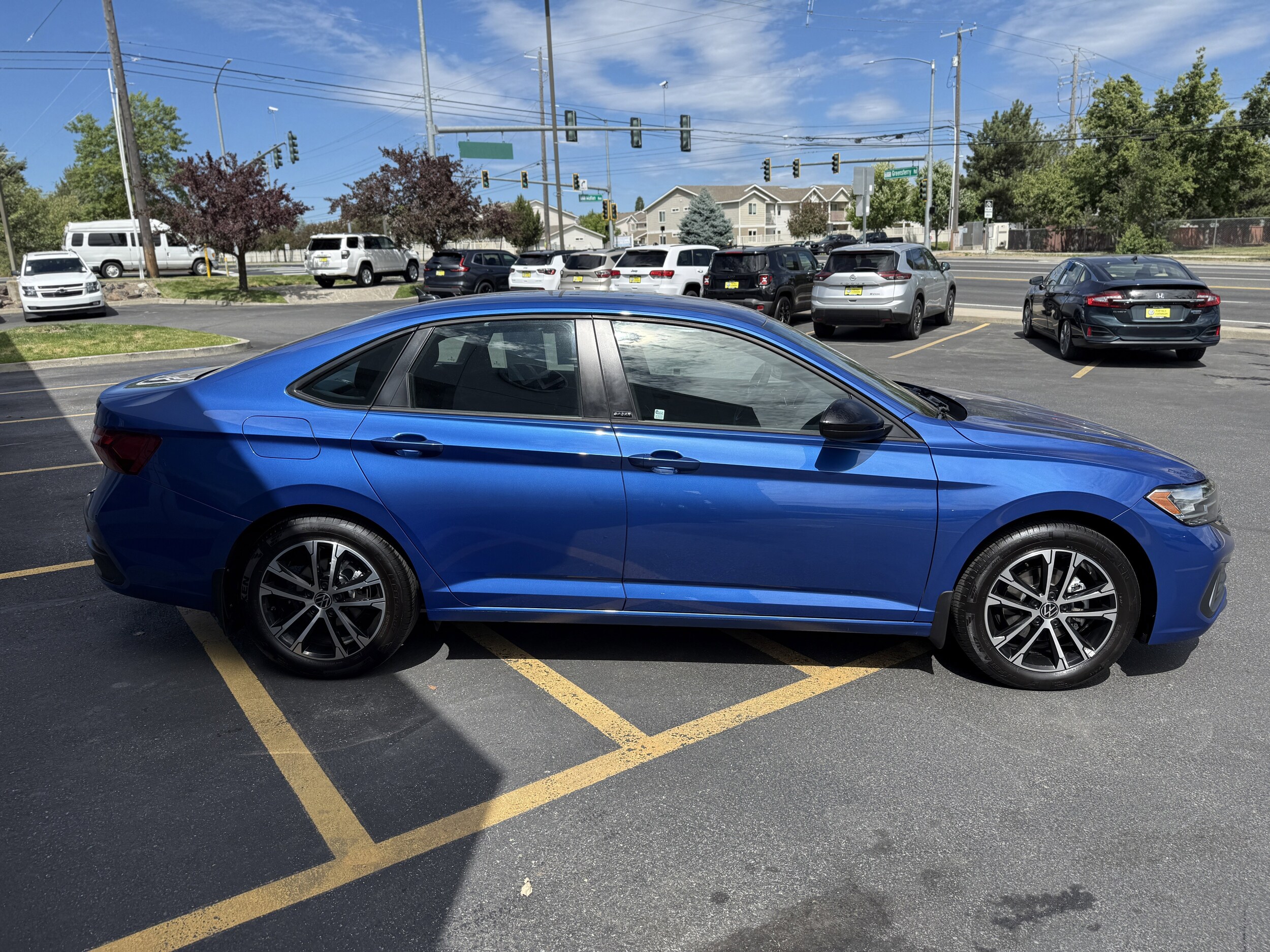 2024 Volkswagen Jetta 1.5T Sport photo 2