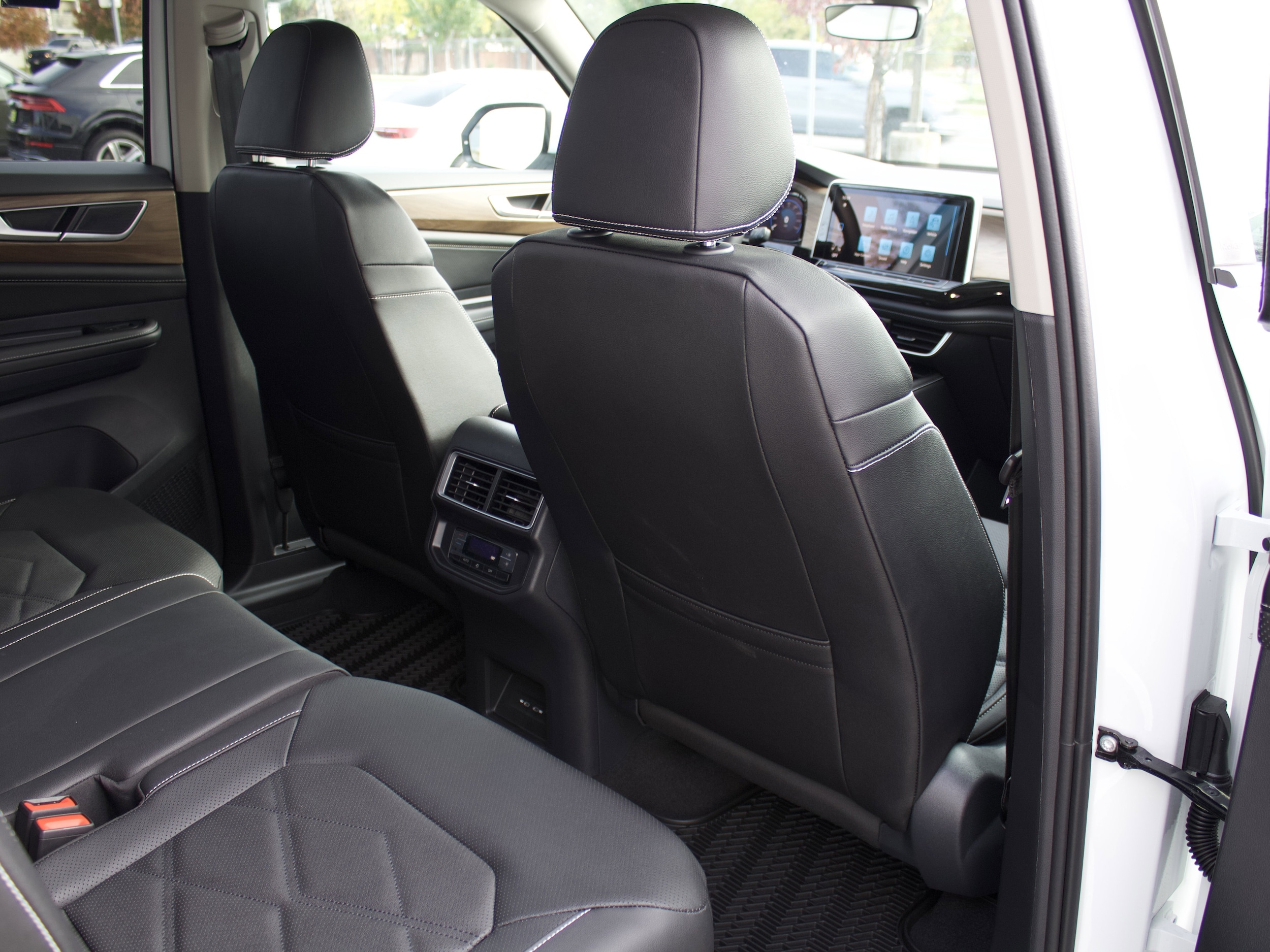 2026 Volkswagen Atlas SE - Photo 32