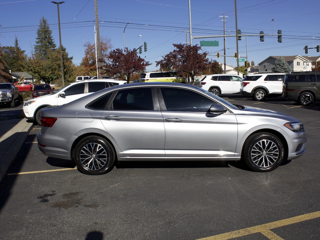 Used 2021 Volkswagen Jetta 1.4T SE Sedan
