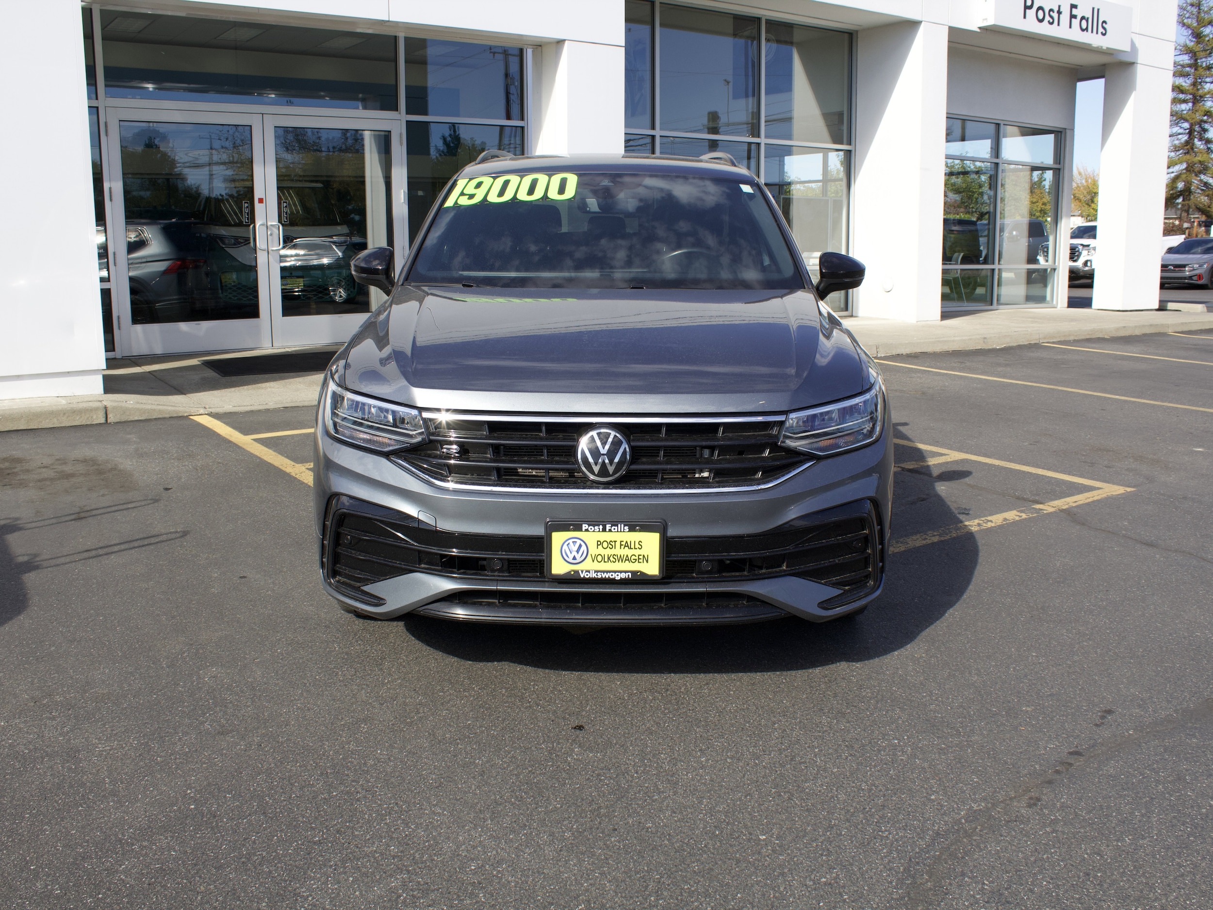 Used 2022 Volkswagen Tiguan SE R-LINE BLACK with VIN 3VV8B7AX7NM102743 for sale in Post Falls, ID
