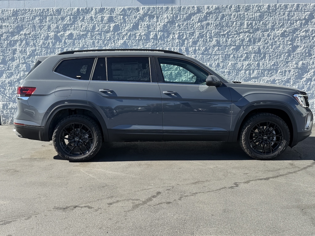 New 2026 Volkswagen Atlas SE w/Technology SUV