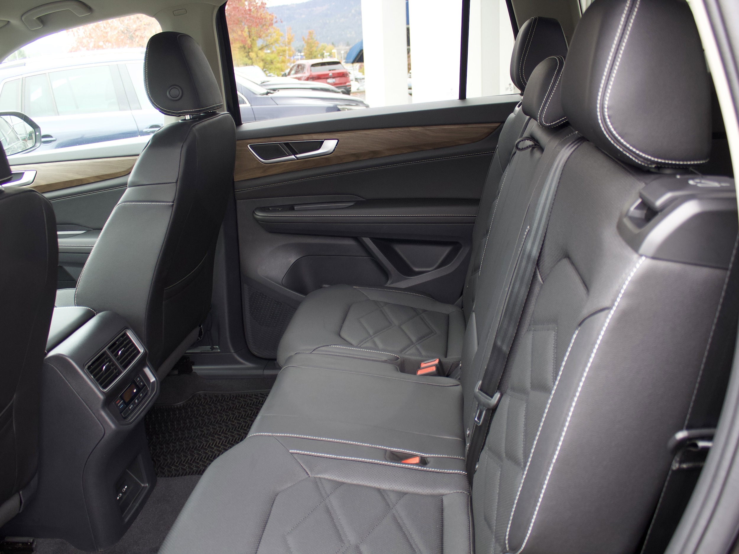 2026 Volkswagen Atlas SE - Photo 25