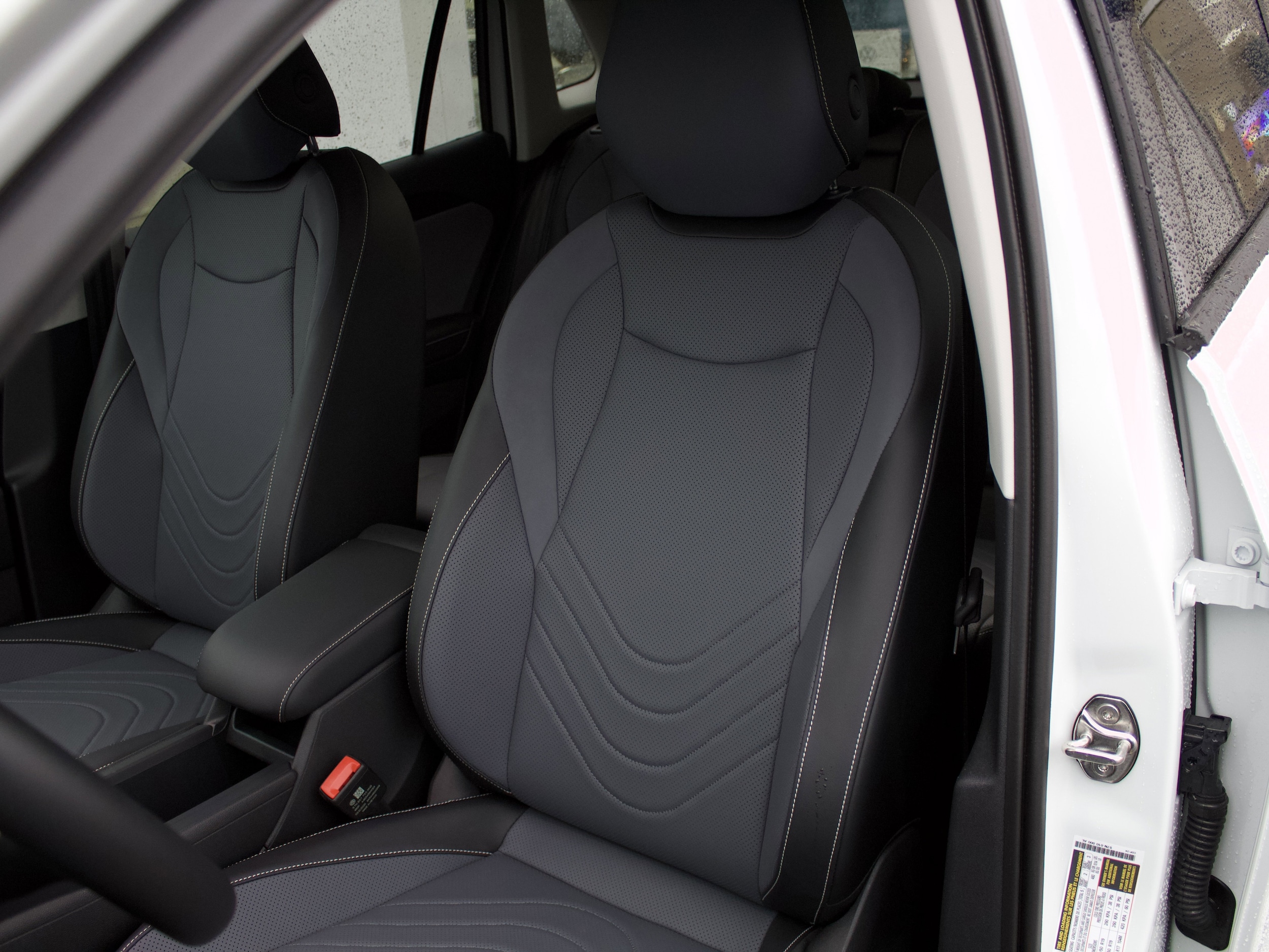 2026 Volkswagen Tiguan SE - Photo 12