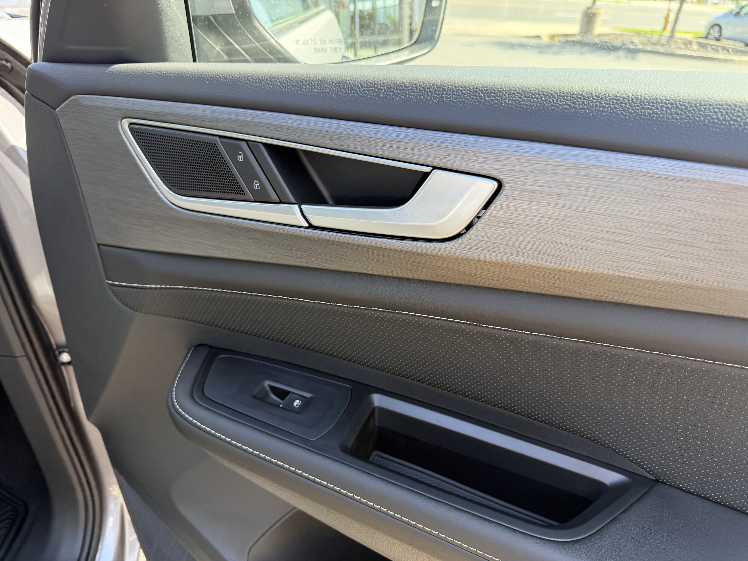 2026 Volkswagen Atlas Cross Sport SE w/Tech - Photo 33