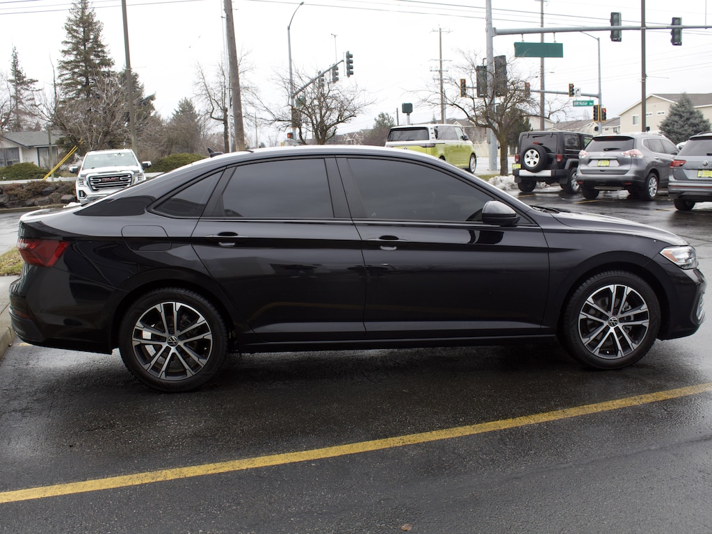 Used 2022 Volkswagen Jetta 1.5T Sport Sedan