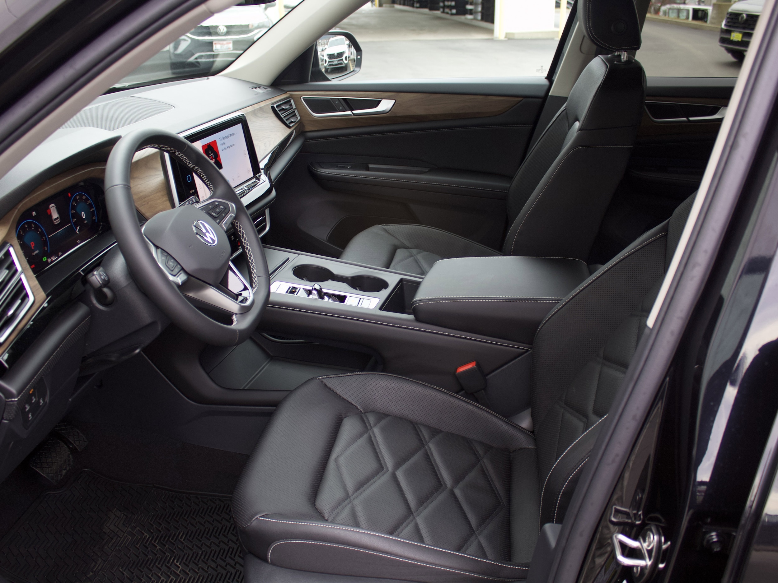 2026 Volkswagen Atlas SE - Photo 11