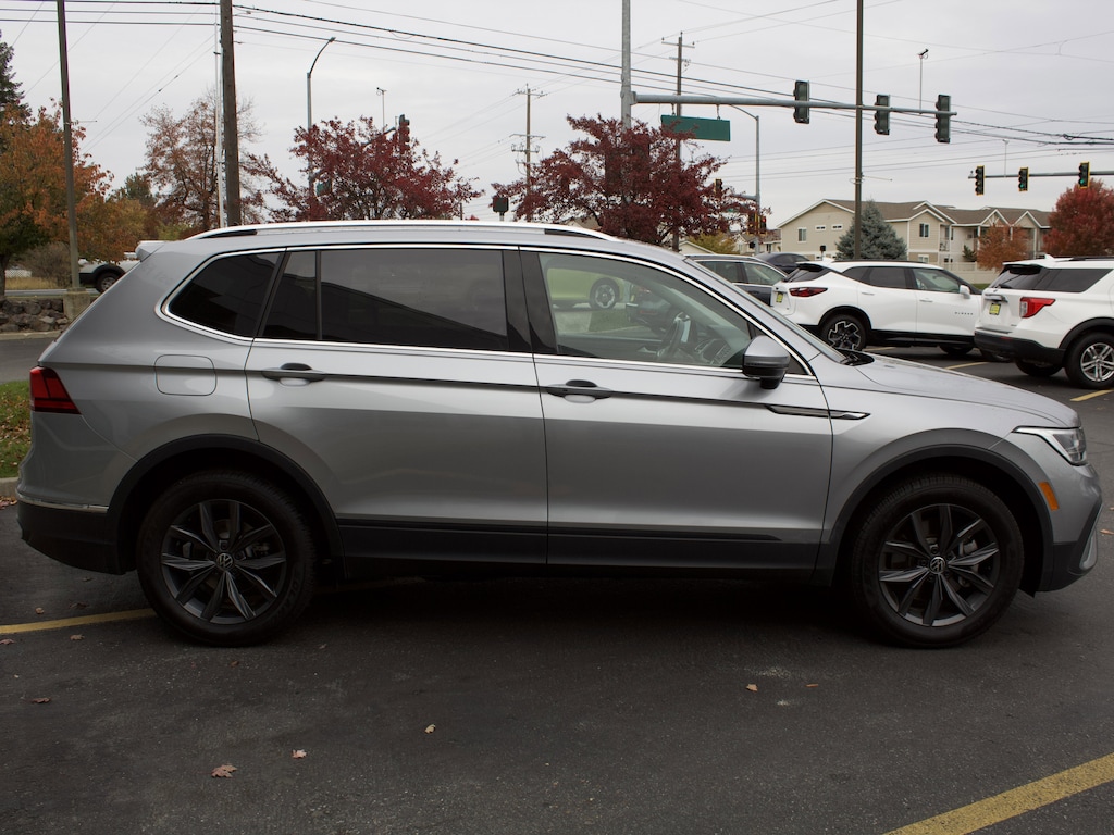Used 2024 Volkswagen Tiguan 2.0T SE SUV