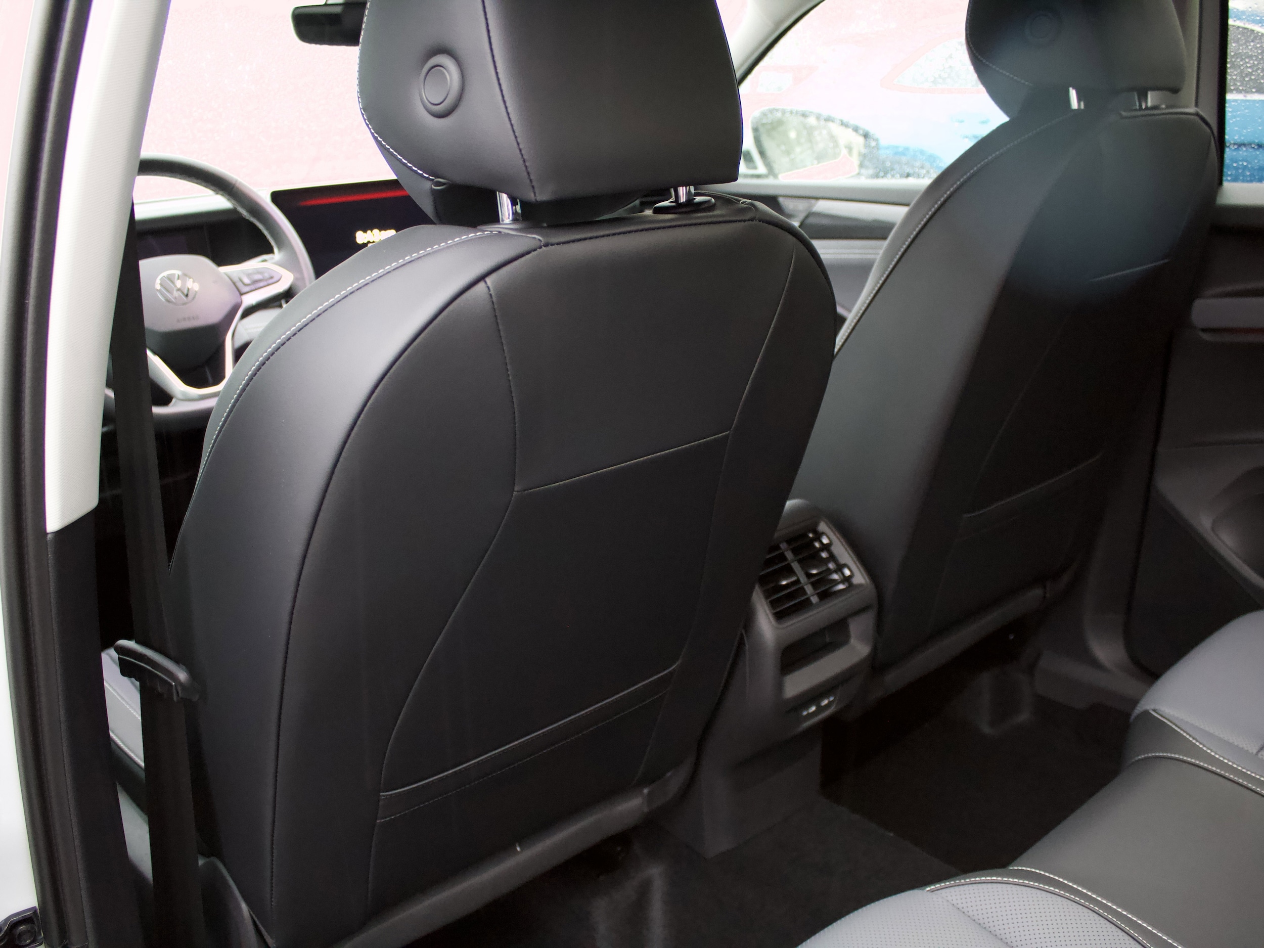 2026 Volkswagen Tiguan SE - Photo 25