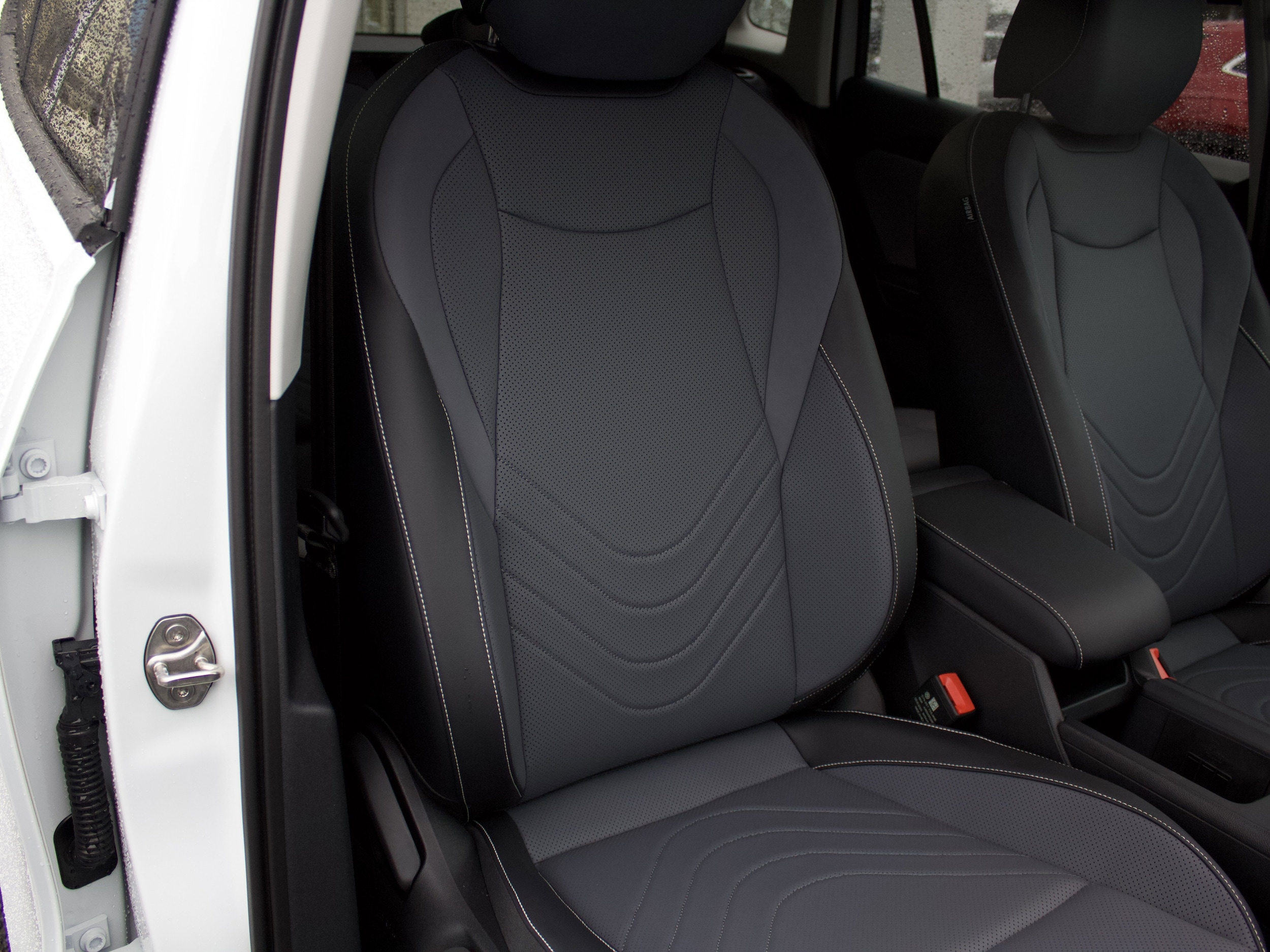 2026 Volkswagen Tiguan SE - Photo 38