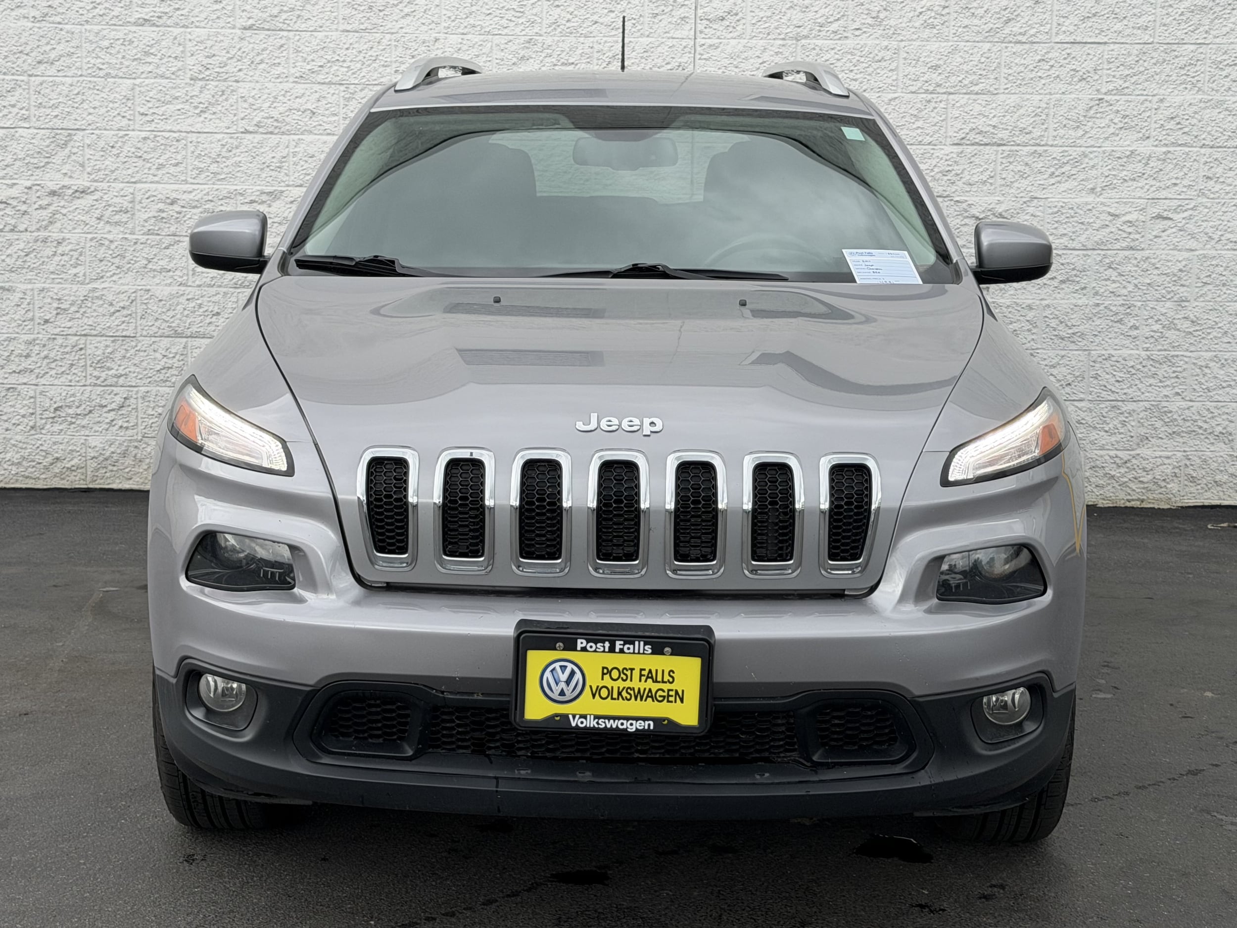 Used 2017 Jeep Cherokee Latitude with VIN 1C4PJMCS8HD220832 for sale in Post Falls, ID