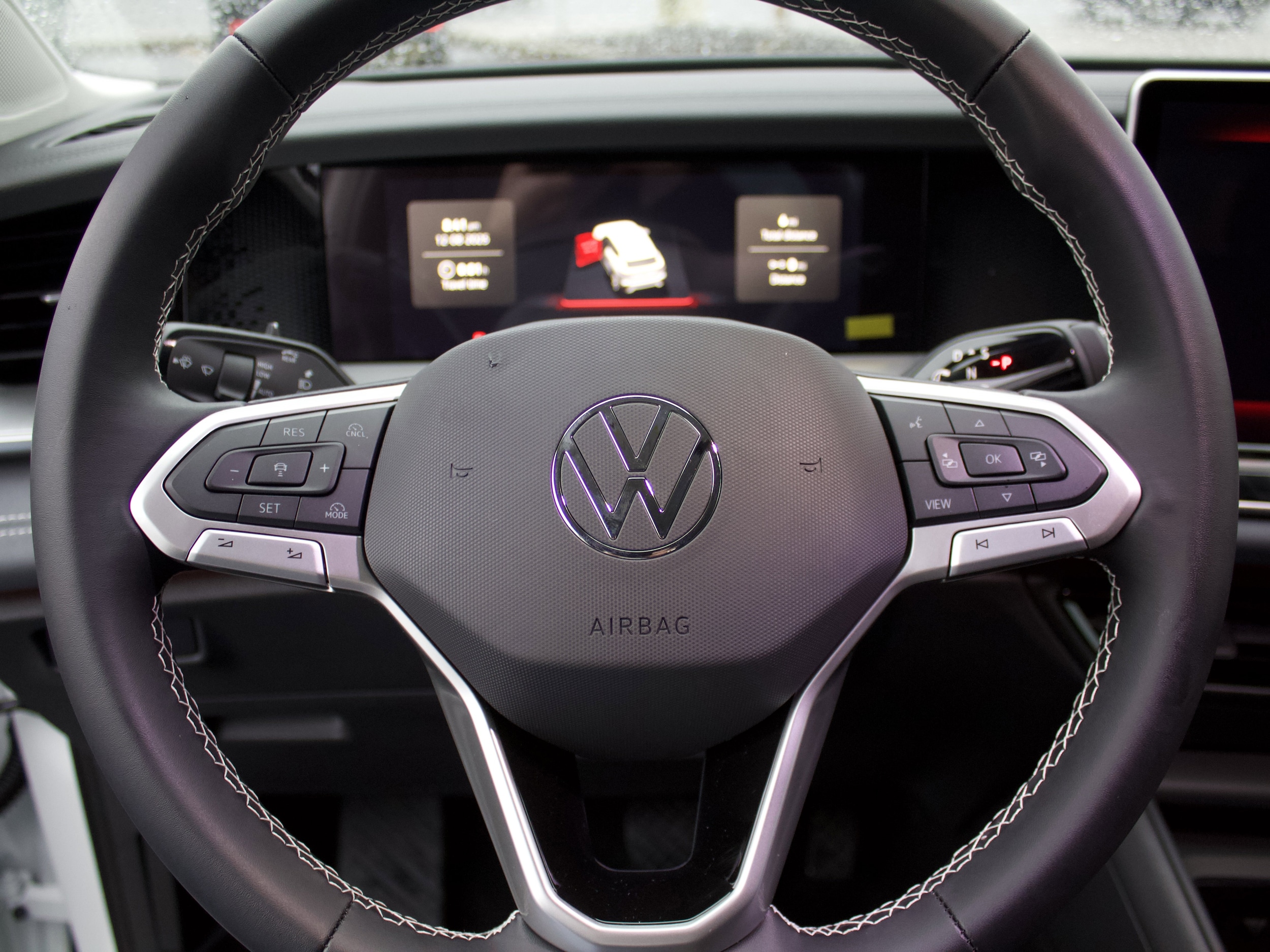 2026 Volkswagen Tiguan SE - Photo 15