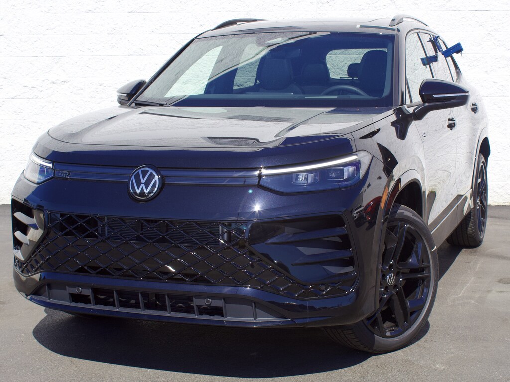 New 2026 Volkswagen Tiguan 2.0T SE R-Line Black SUV
