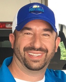 Staff member Tom Davis from 528d2fcc8022