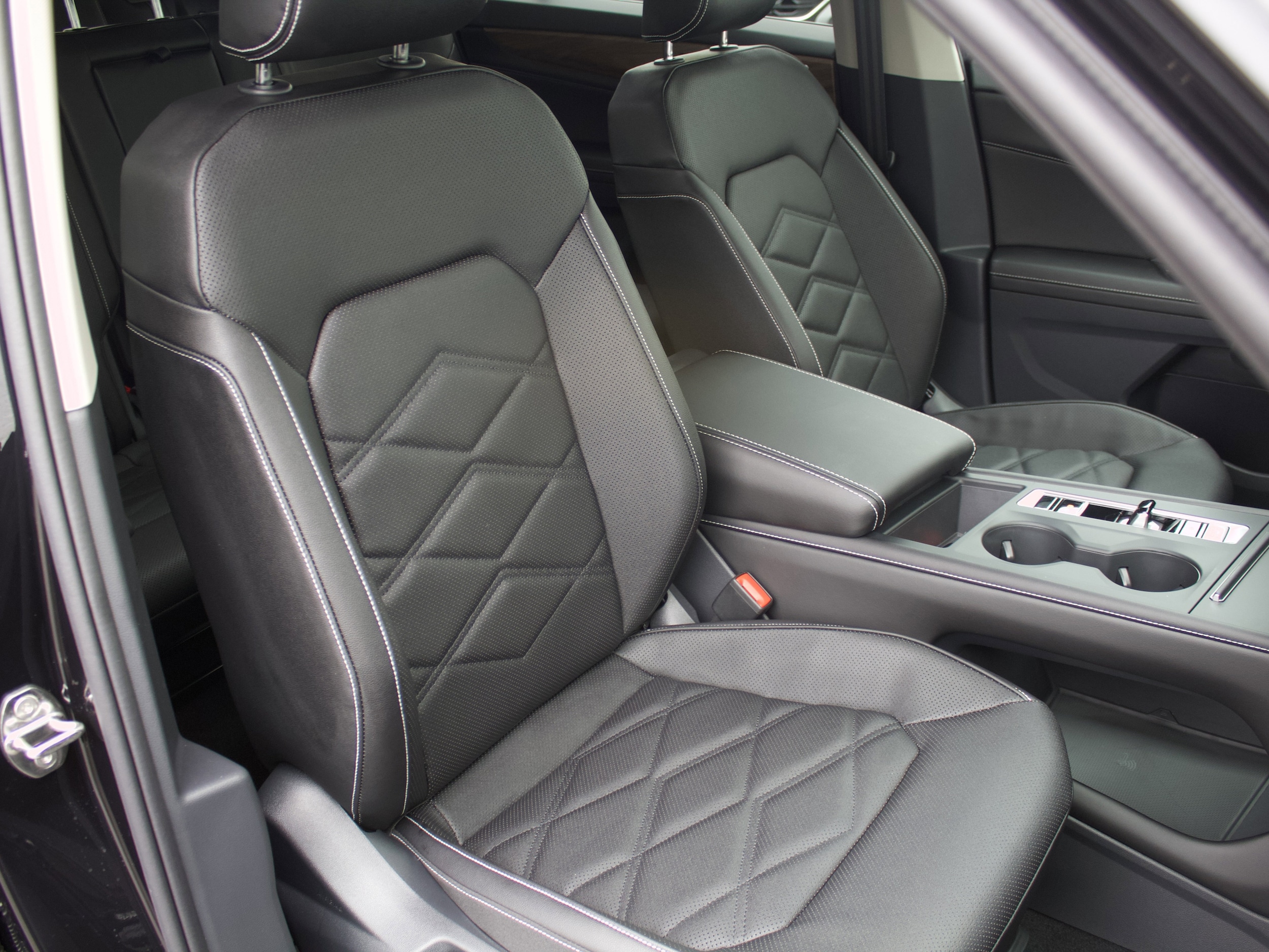 2026 Volkswagen Atlas SE - Photo 37