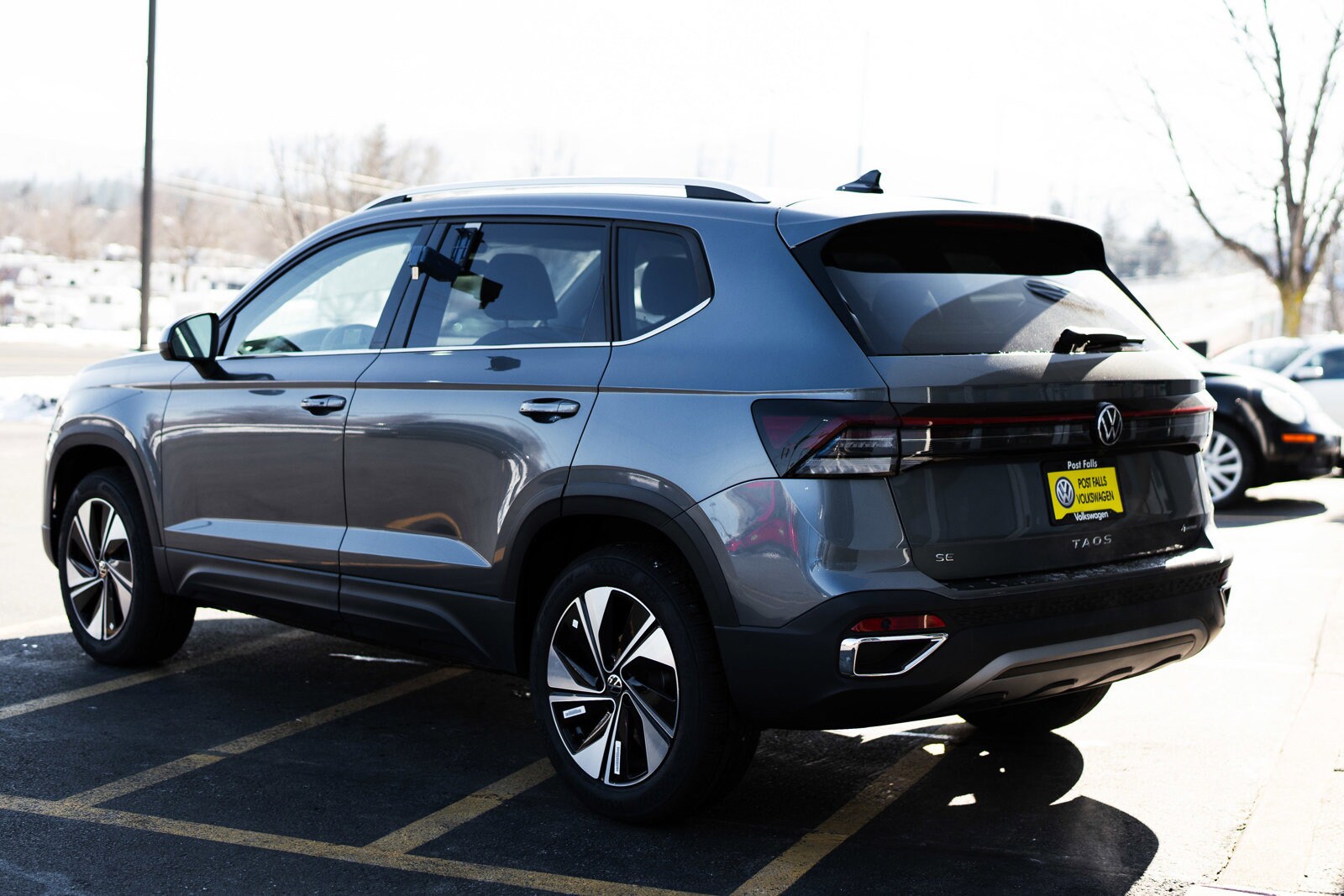 2025 Volkswagen Taos SE photo 4