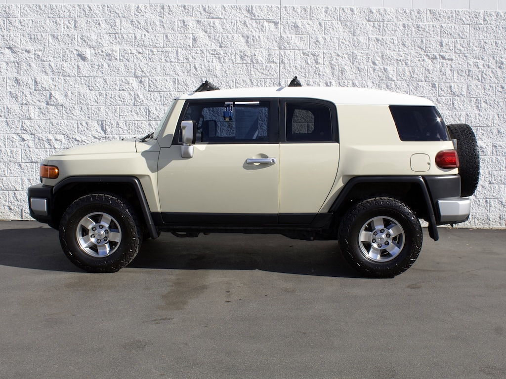 Used 2008 Toyota FJ Cruiser Base SUV