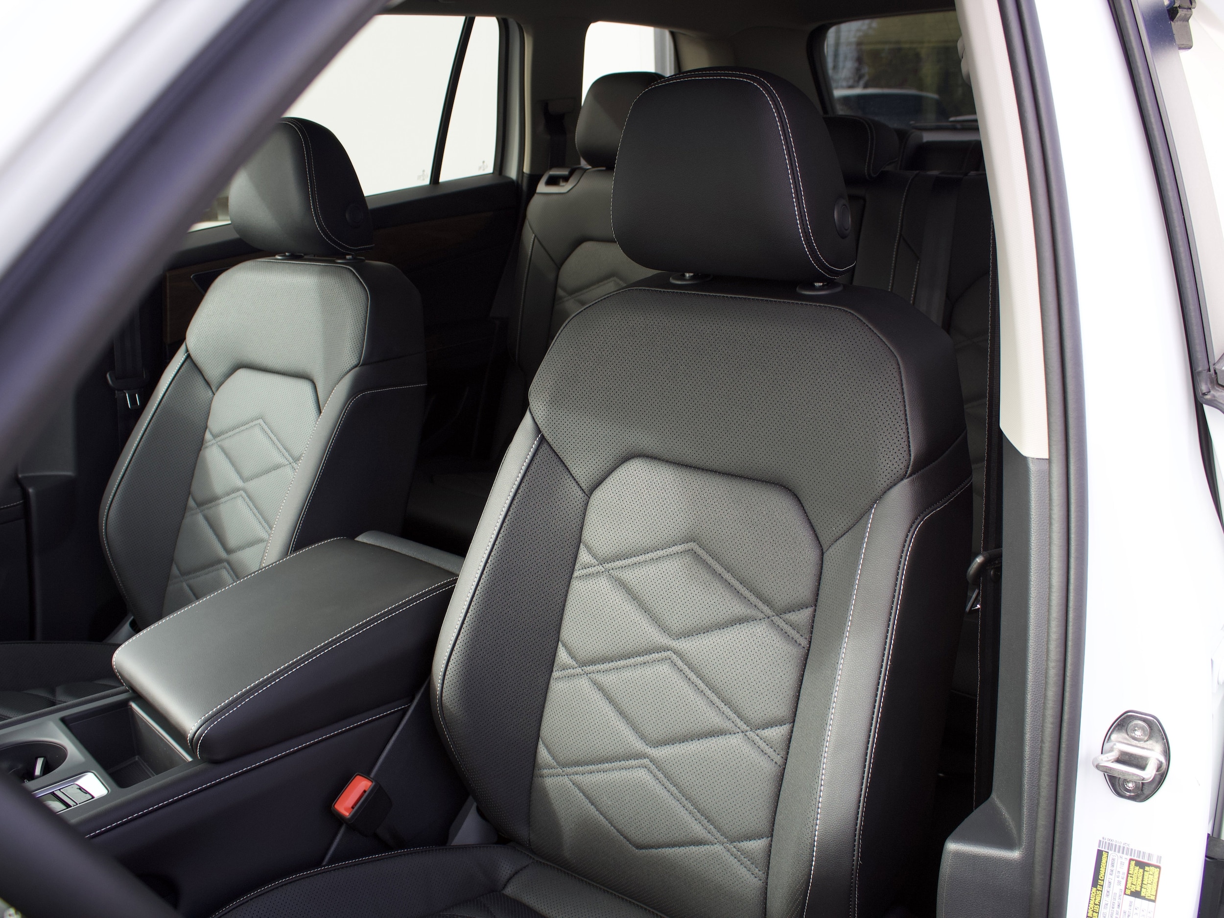 2026 Volkswagen Atlas SE - Photo 12