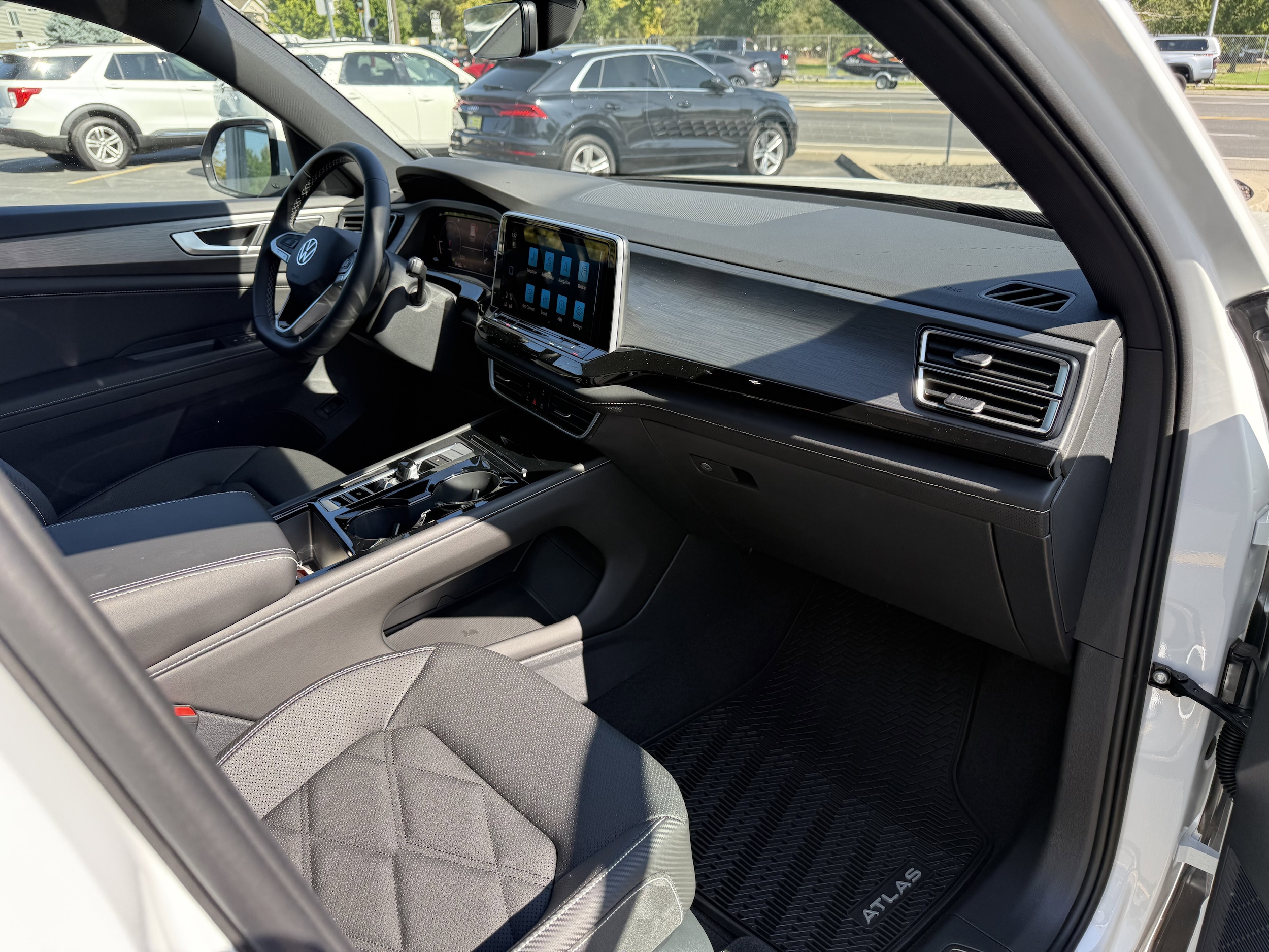 2026 Volkswagen Atlas Cross Sport SE w/Tech - Photo 35