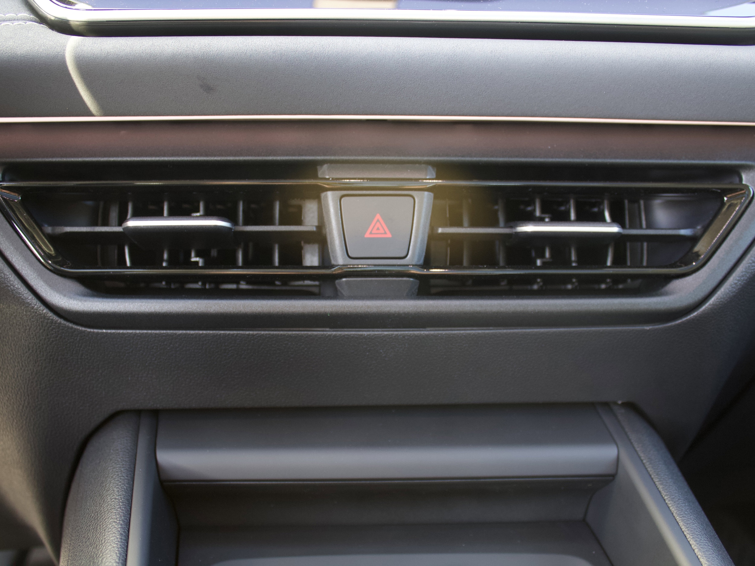 2026 Volkswagen Tiguan SE - Photo 23