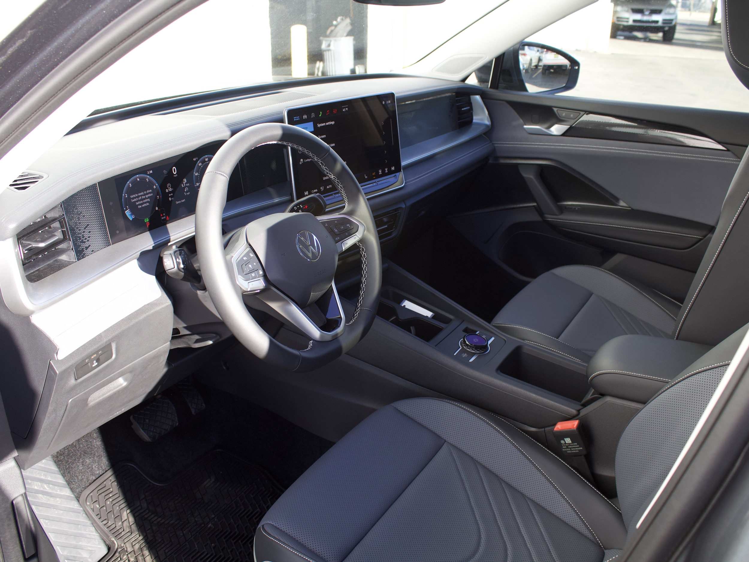 2026 Volkswagen Tiguan SE - Photo 10