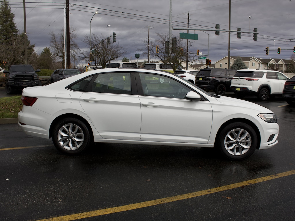 Used 2021 Volkswagen Jetta 1.4T SE Sedan