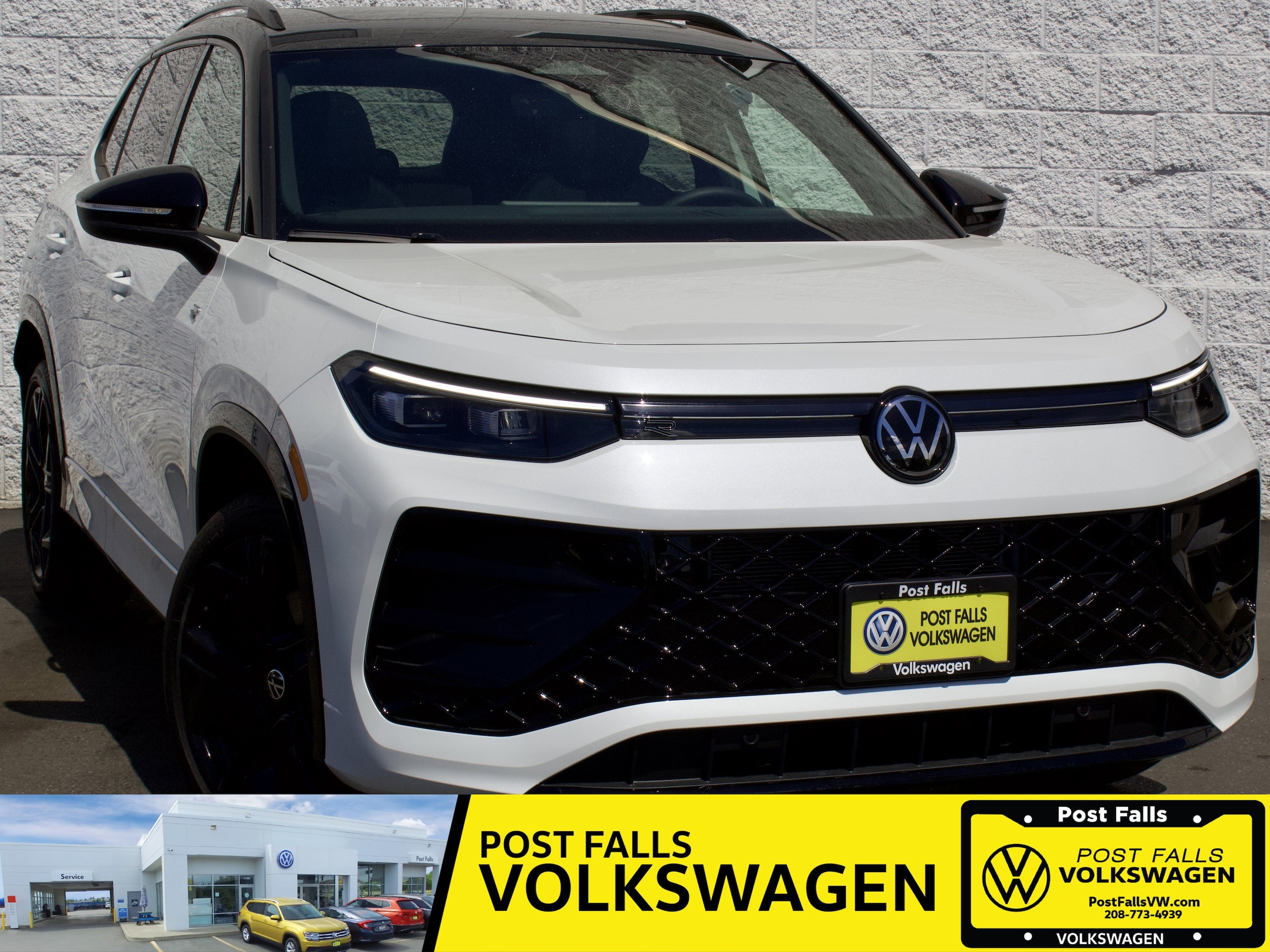 2026 Volkswagen Tiguan 2.0T SE R-Line Black 4Motion's photo