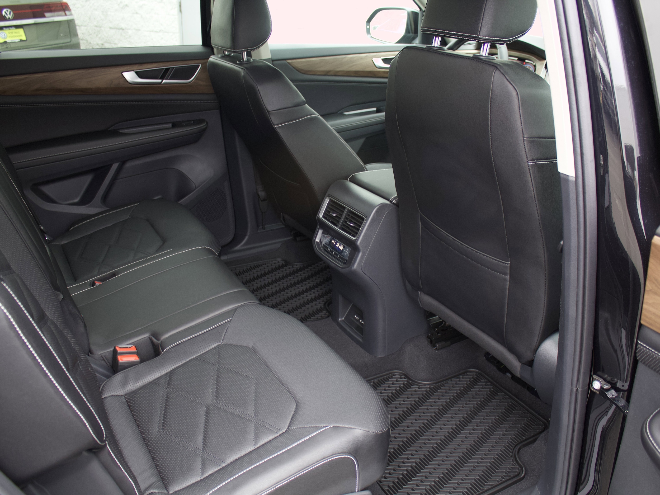 2026 Volkswagen Atlas SE - Photo 31